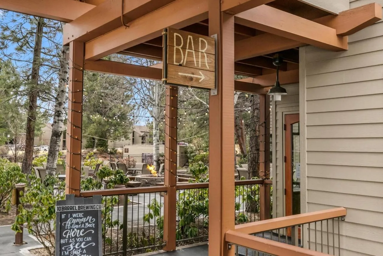 Seventh Mountain Resort