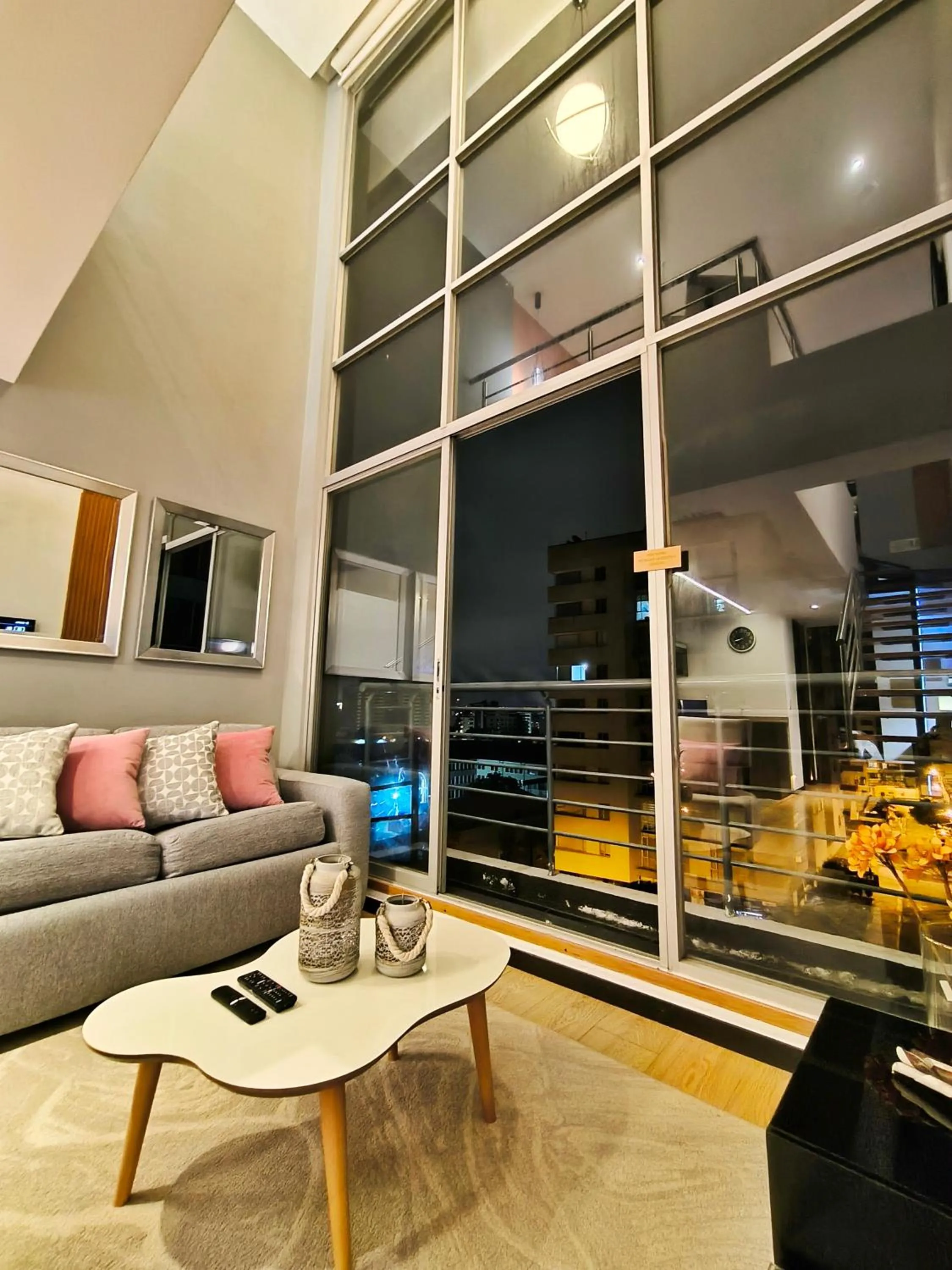 Coliving Ecuador Apartamentos Sector Swiss Hotel