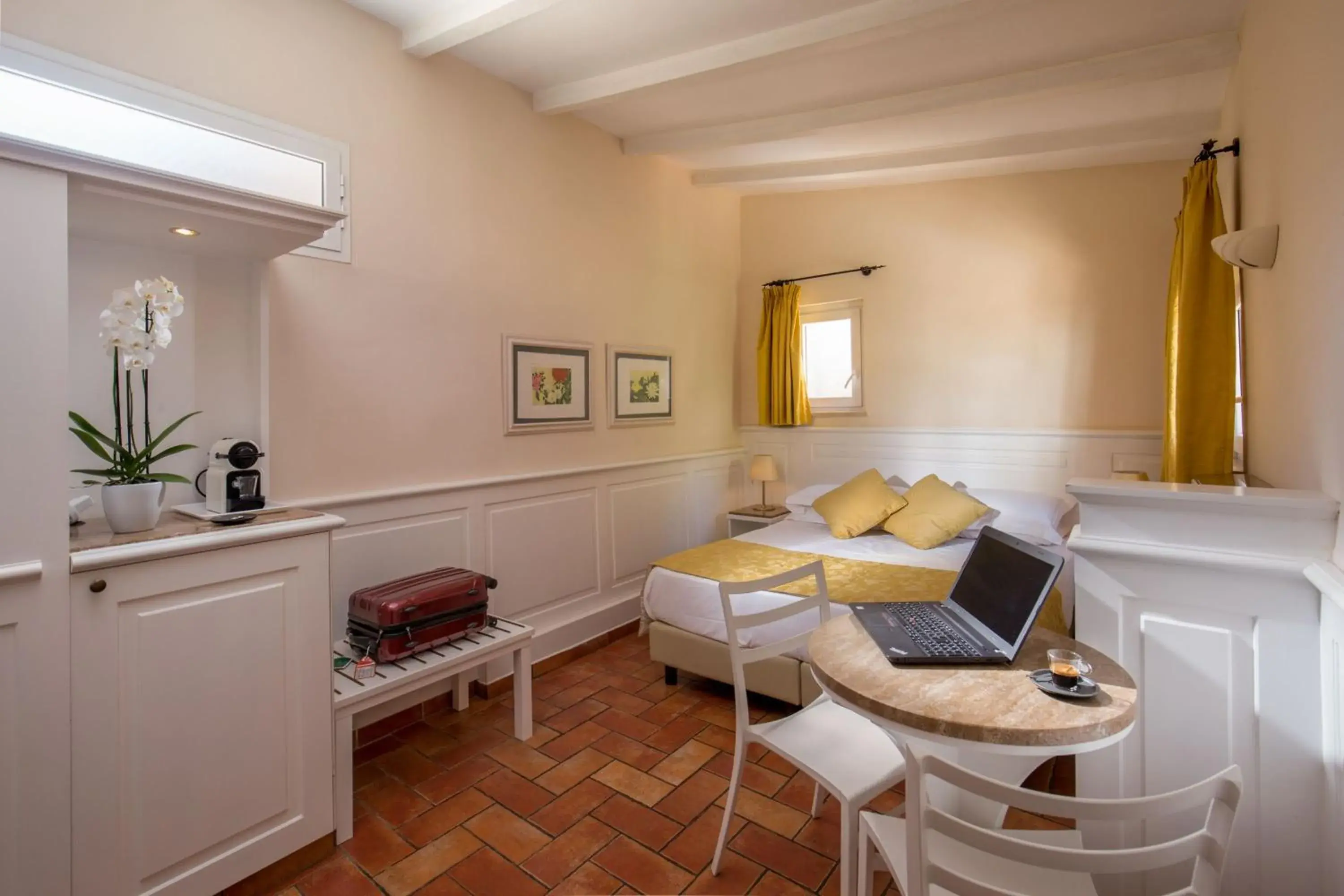 Bed in Aenea Inn Bed in Aenea Inn