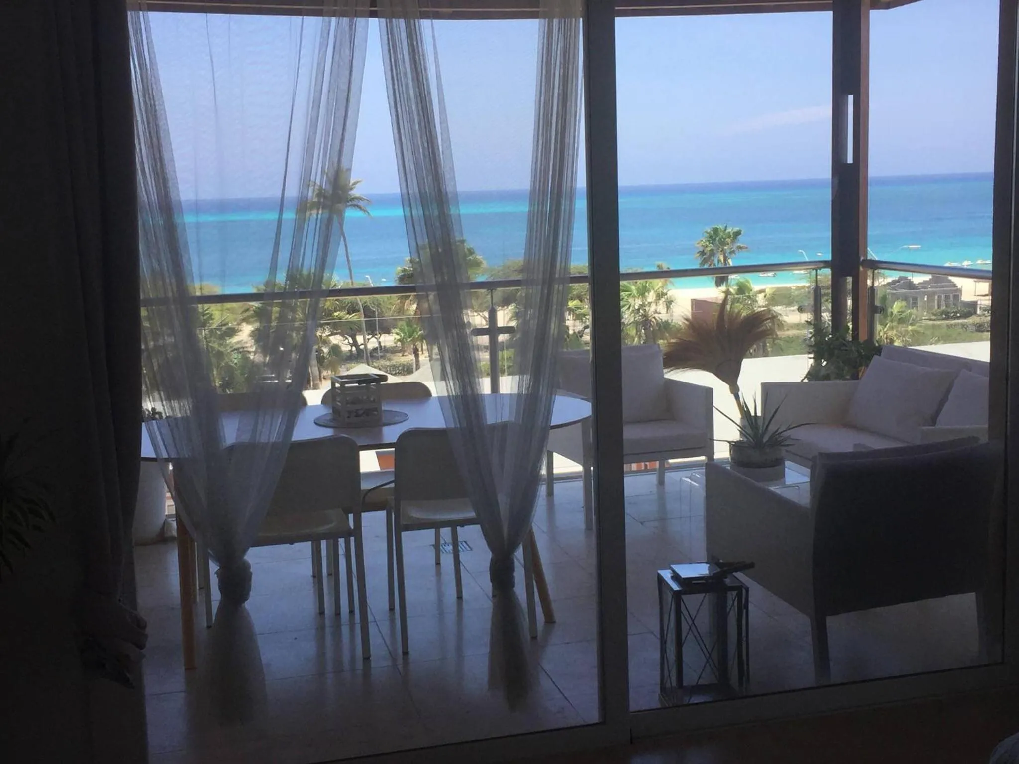 Modern Loft ,eagle Beach ,oasis Condo