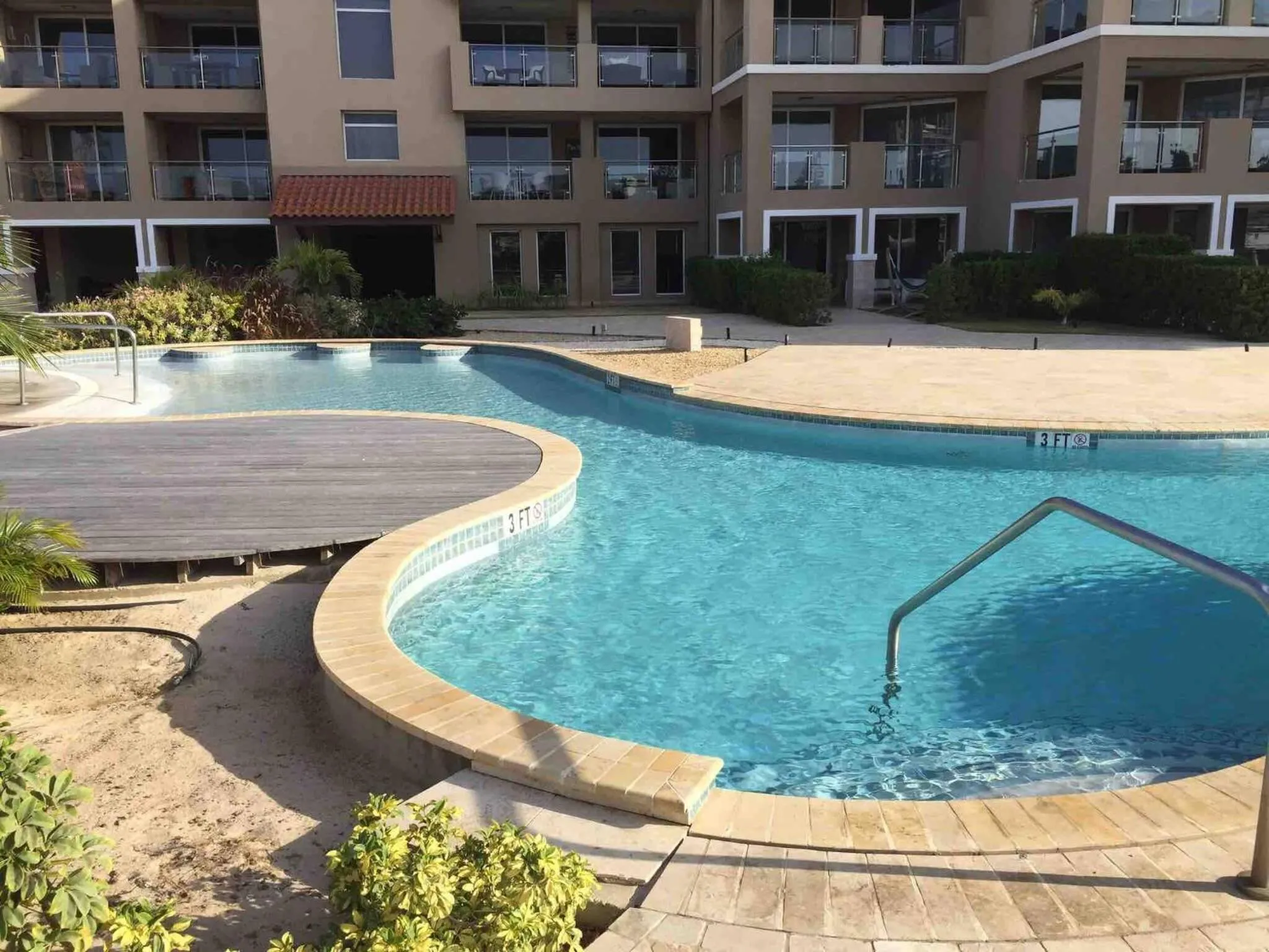 Modern Loft ,eagle Beach ,oasis Condo