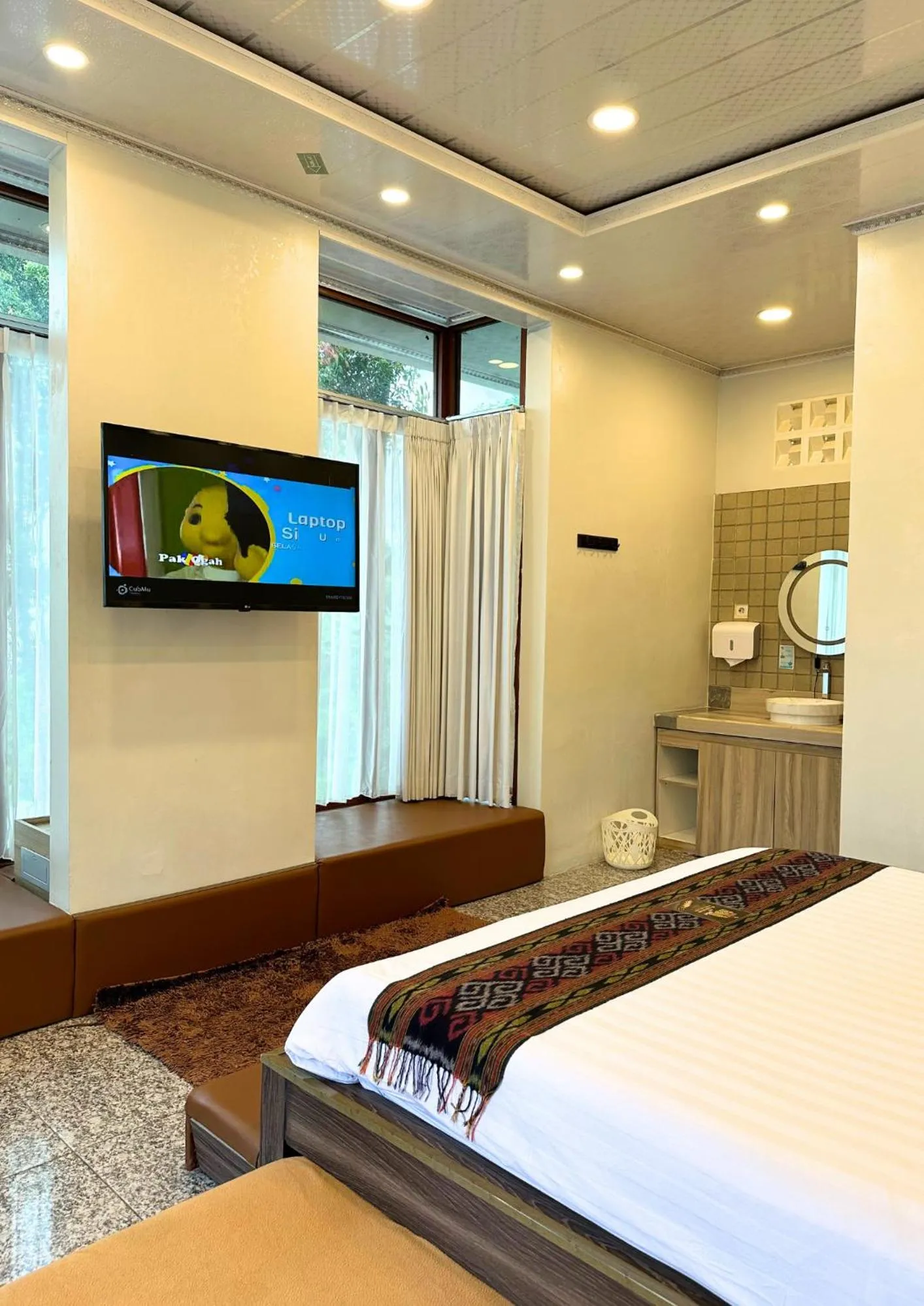 Bed in De Pointé Resort & Resto