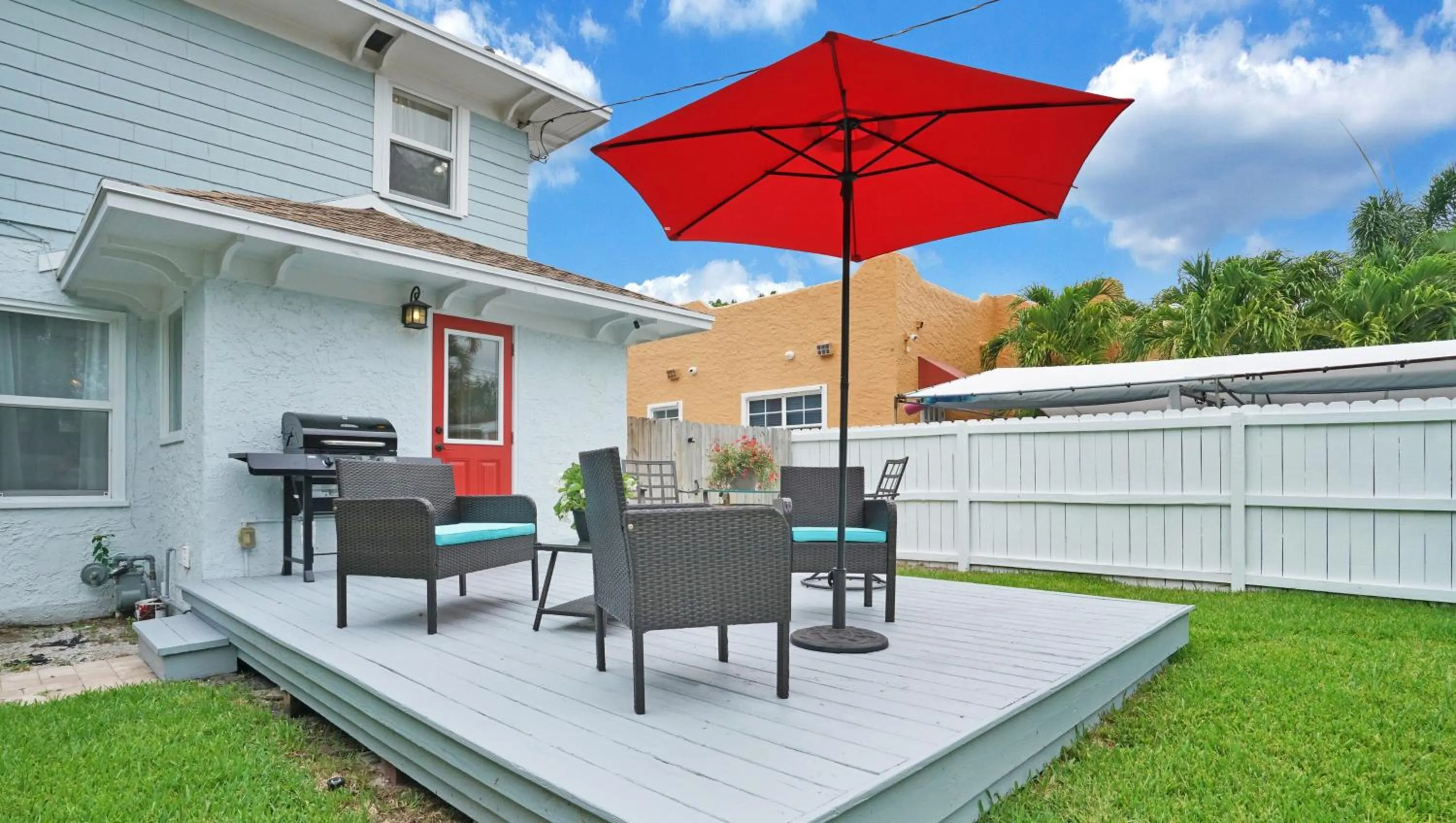 Patio in Charming Historic Home and Cottage minutes from the Intracoastal and the Beach