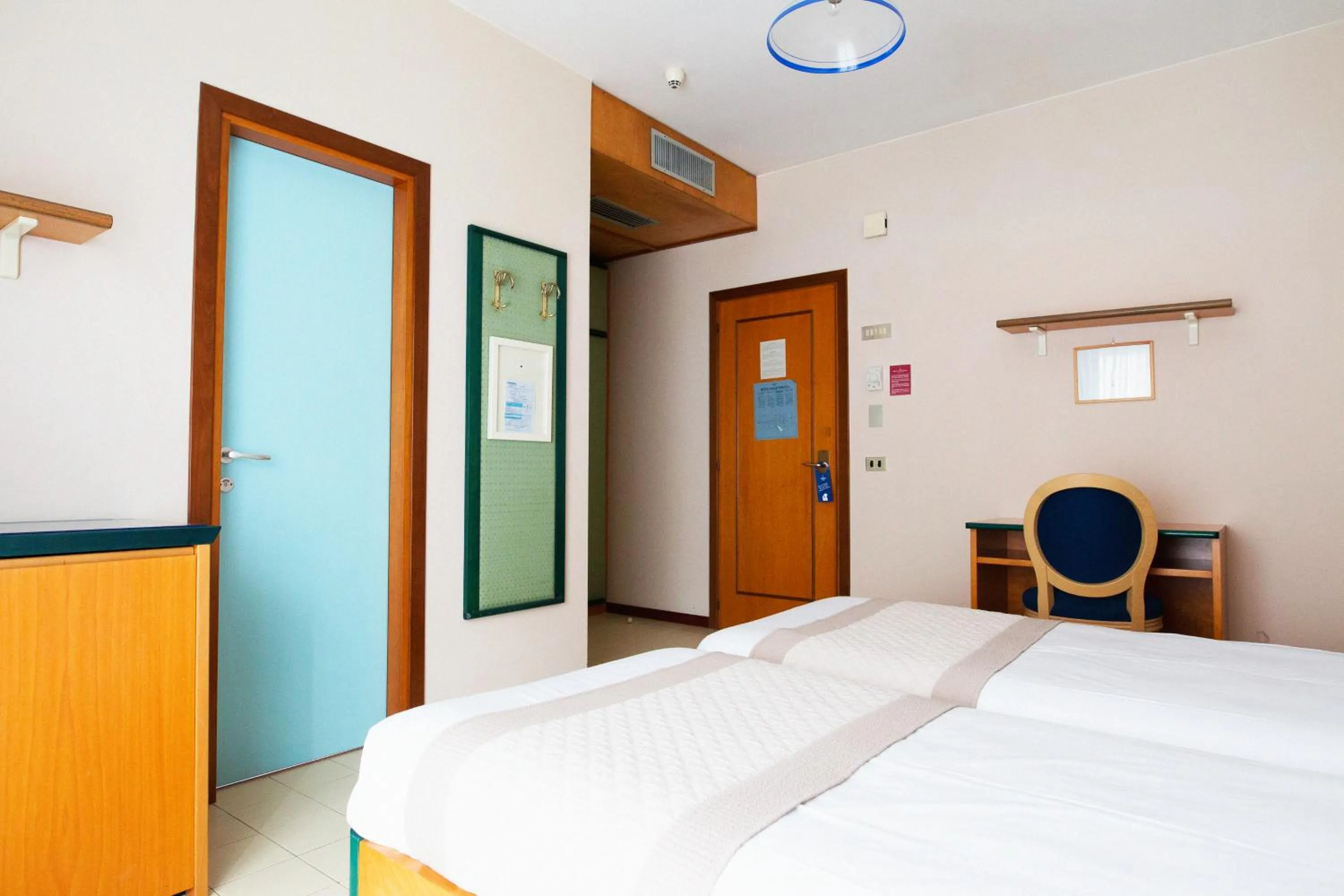 Photo of the whole room, Bed in Hotel Monaco & Quisisana