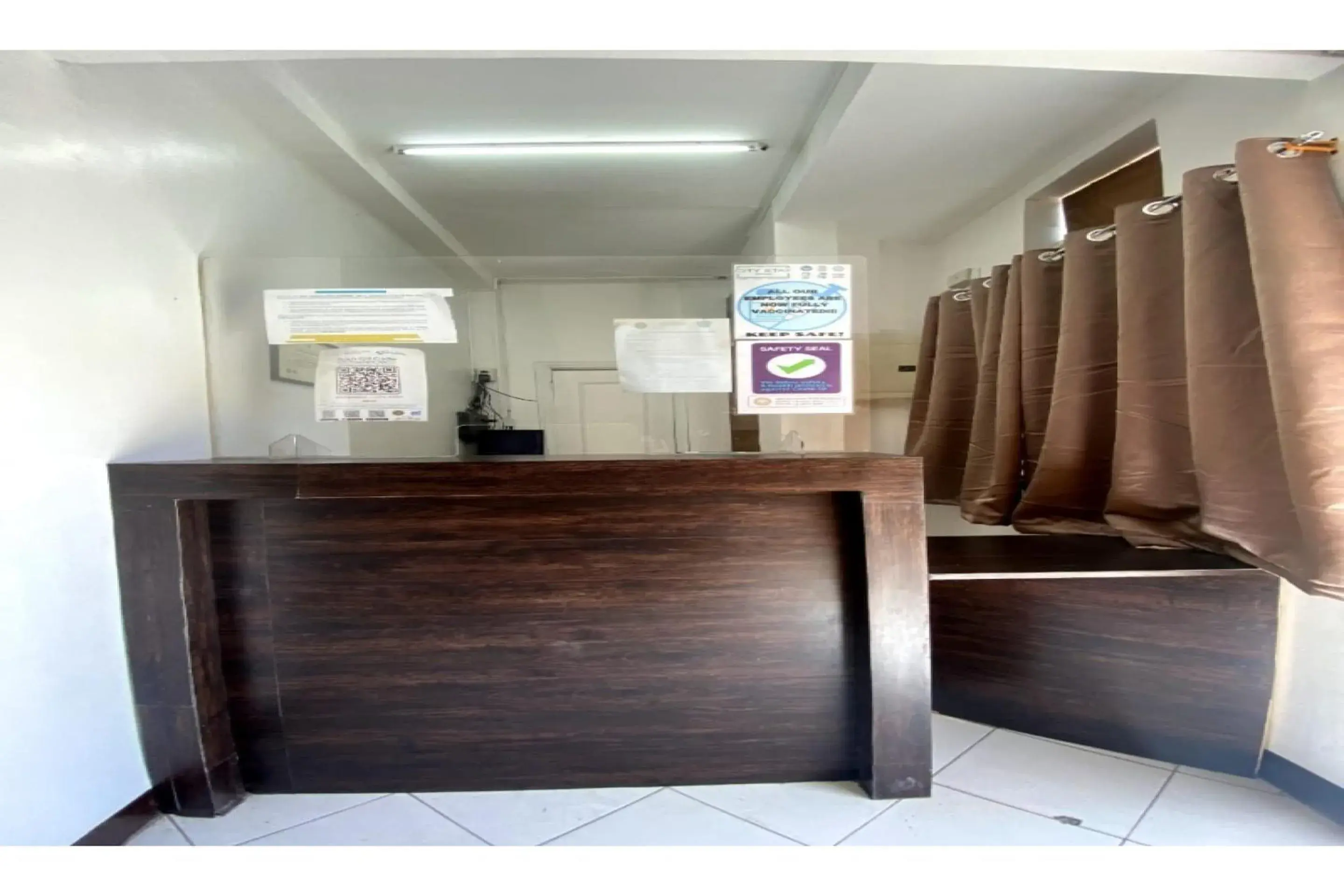 Lobby or reception in OYO 857 City Stay Inns Makati Avenue Lobby or reception in OYO 857 City Stay Inns Makati Avenue