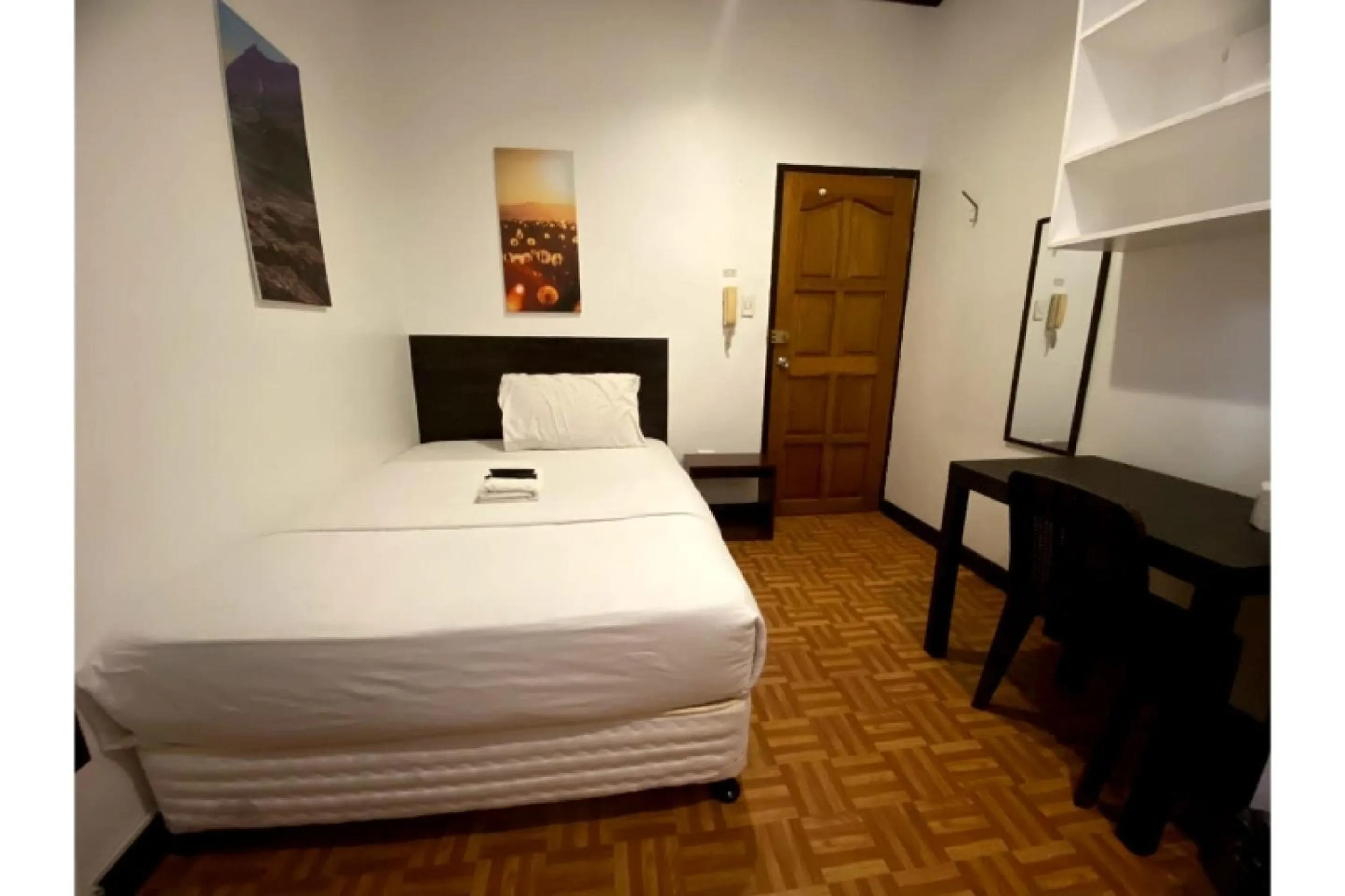 Bedroom in OYO 857 City Stay Inns Makati Avenue