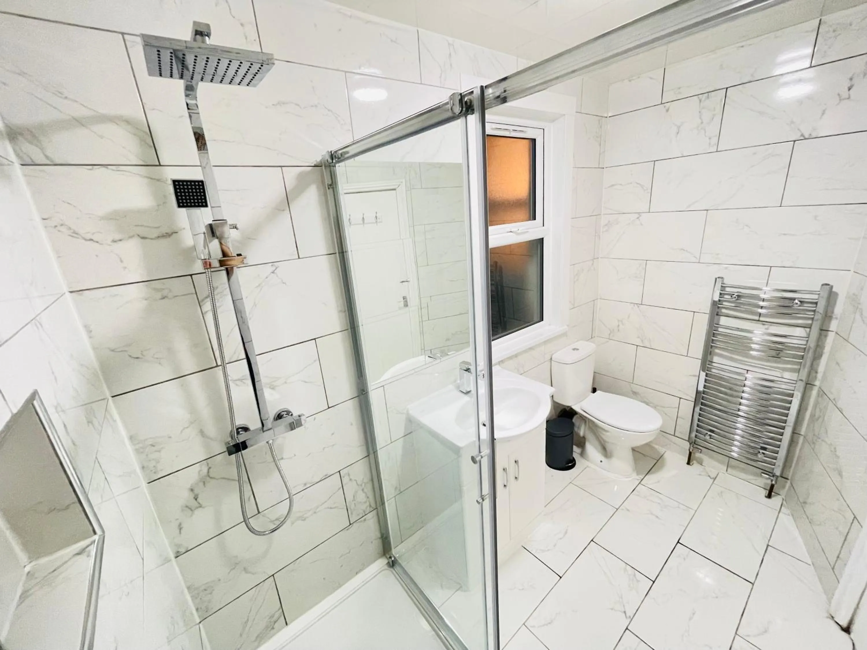 Bathroom in Leytonstone House - SleepyLodge