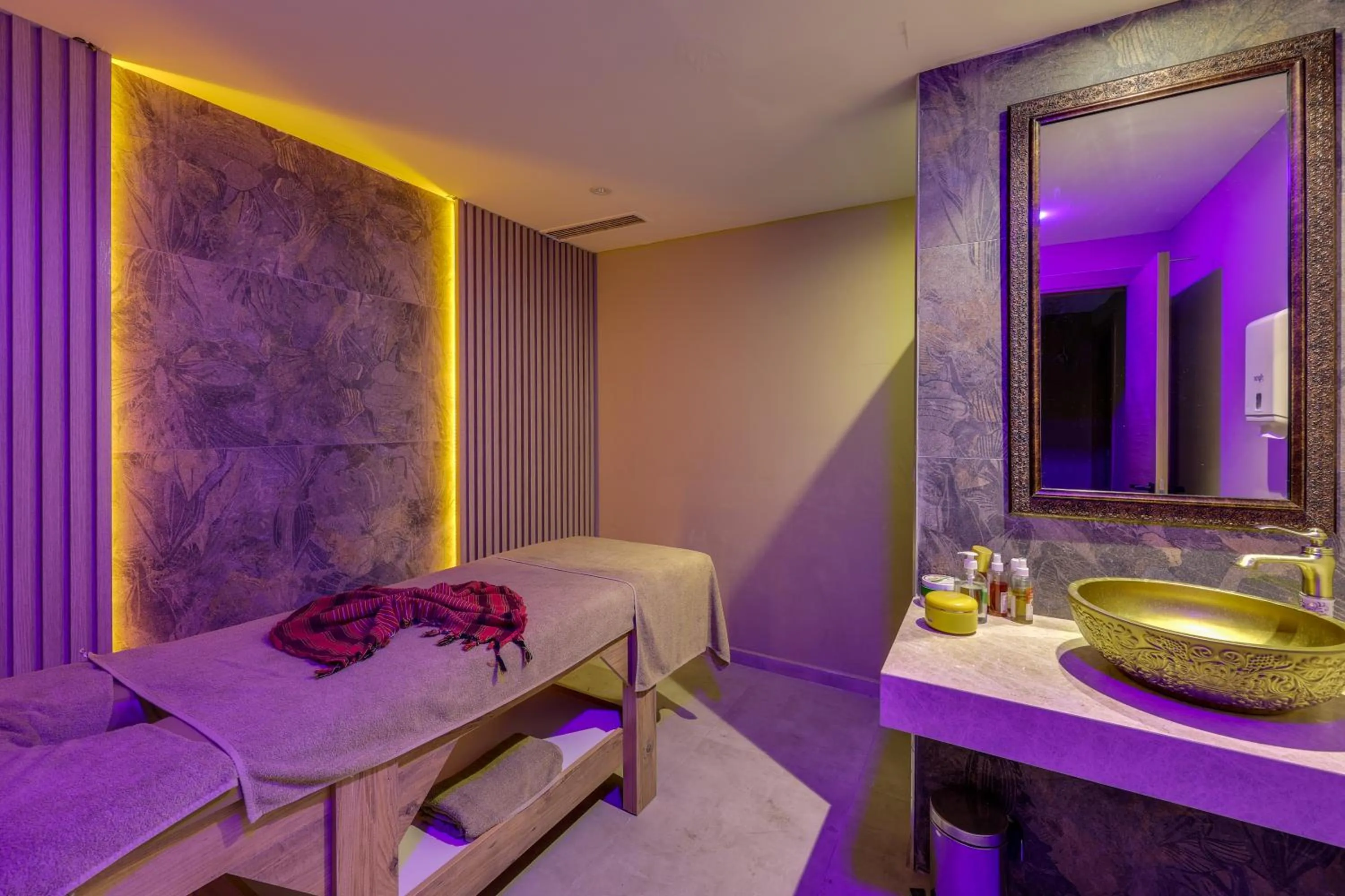 Spa and wellness centre/facilities in Faros Premium Beach