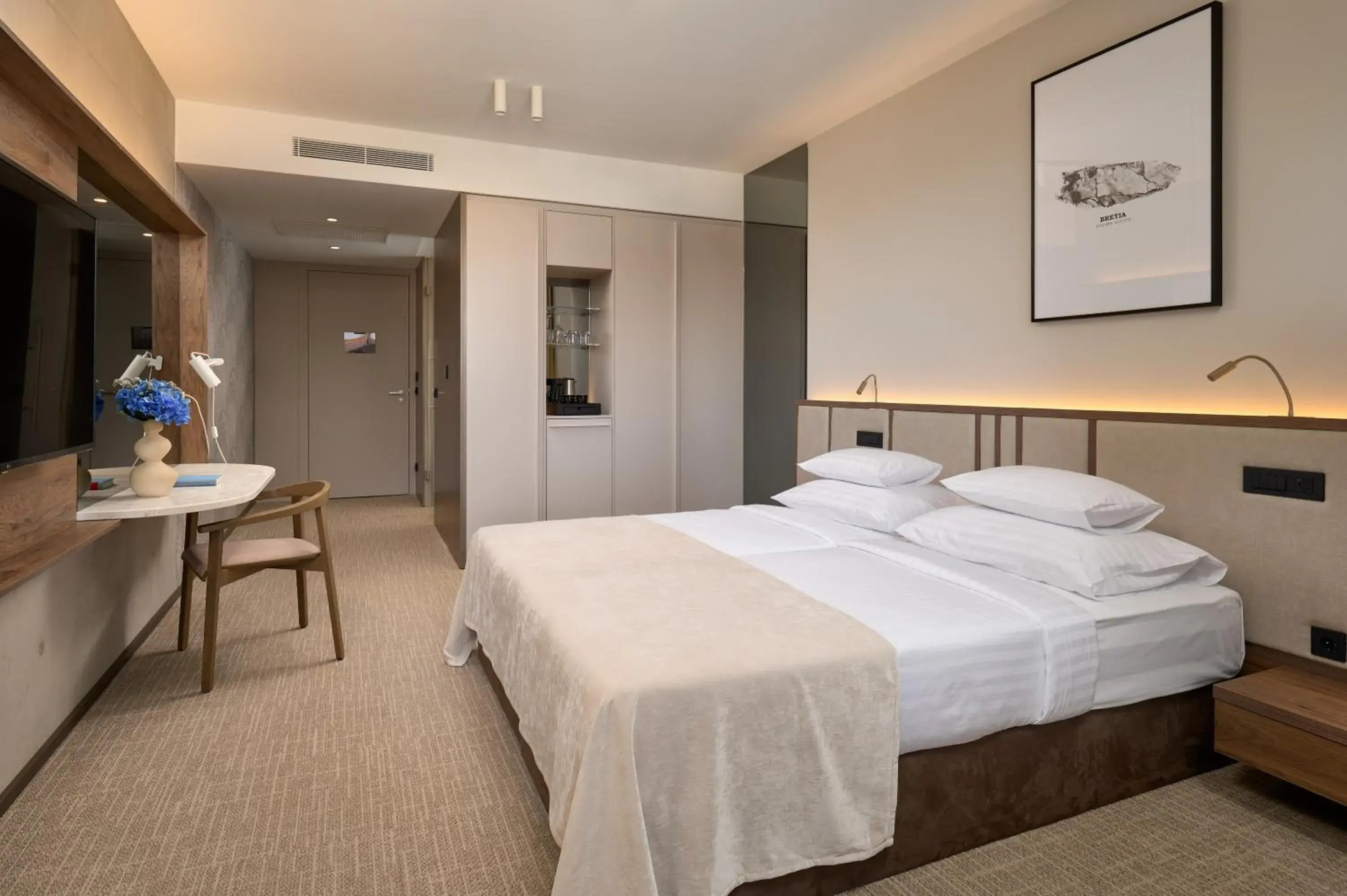 Classic Double or Twin Room - single occupancy in Grand Hotel View Classic Double or Twin Room - single occupancy in Grand Hotel View