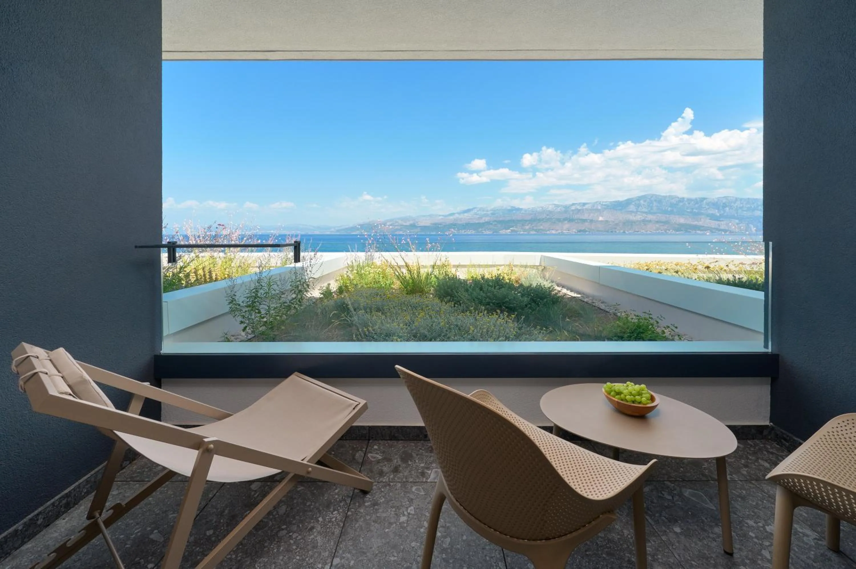 Day in Grand Hotel View