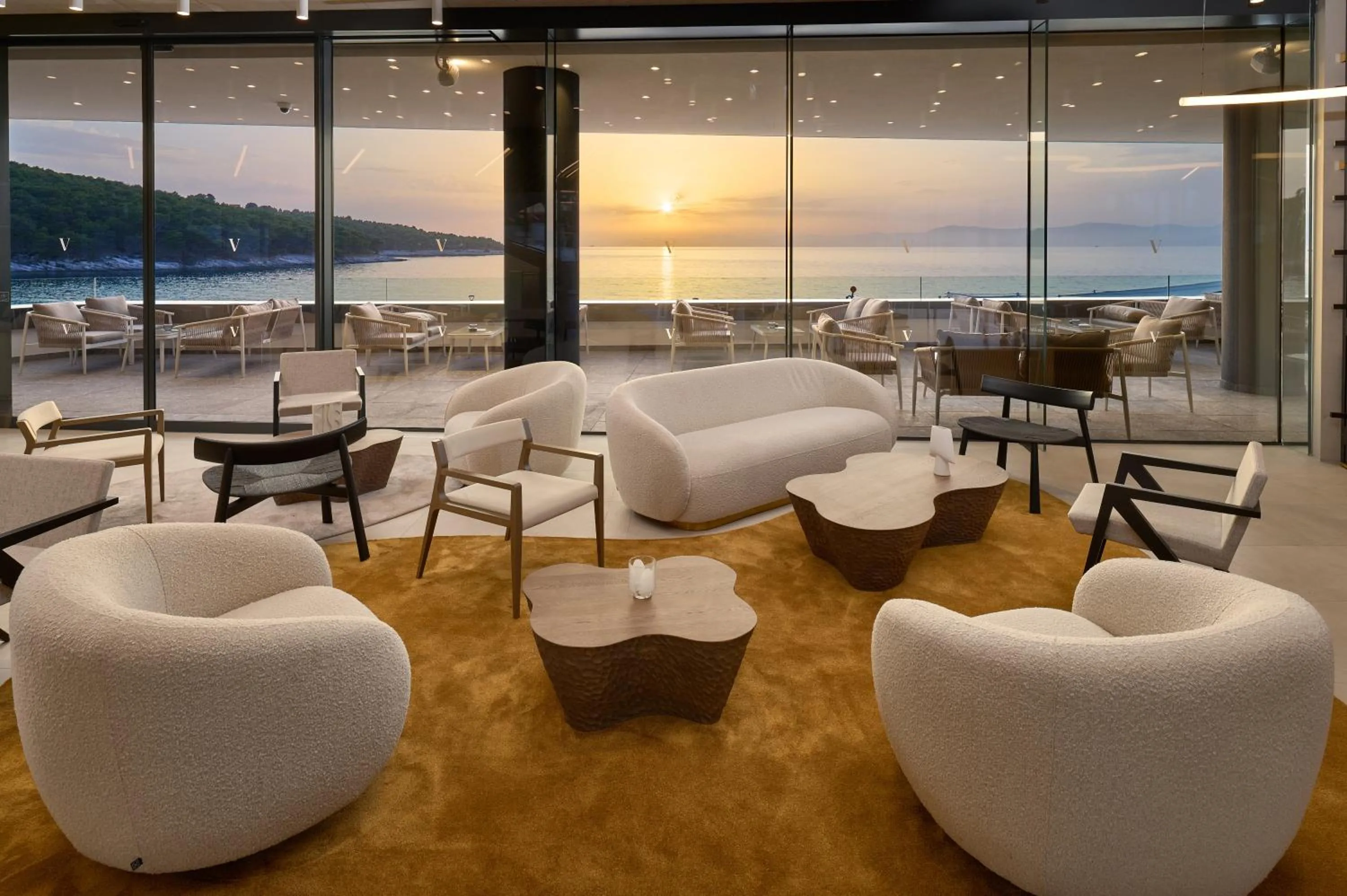 Area and facilities in Grand Hotel View