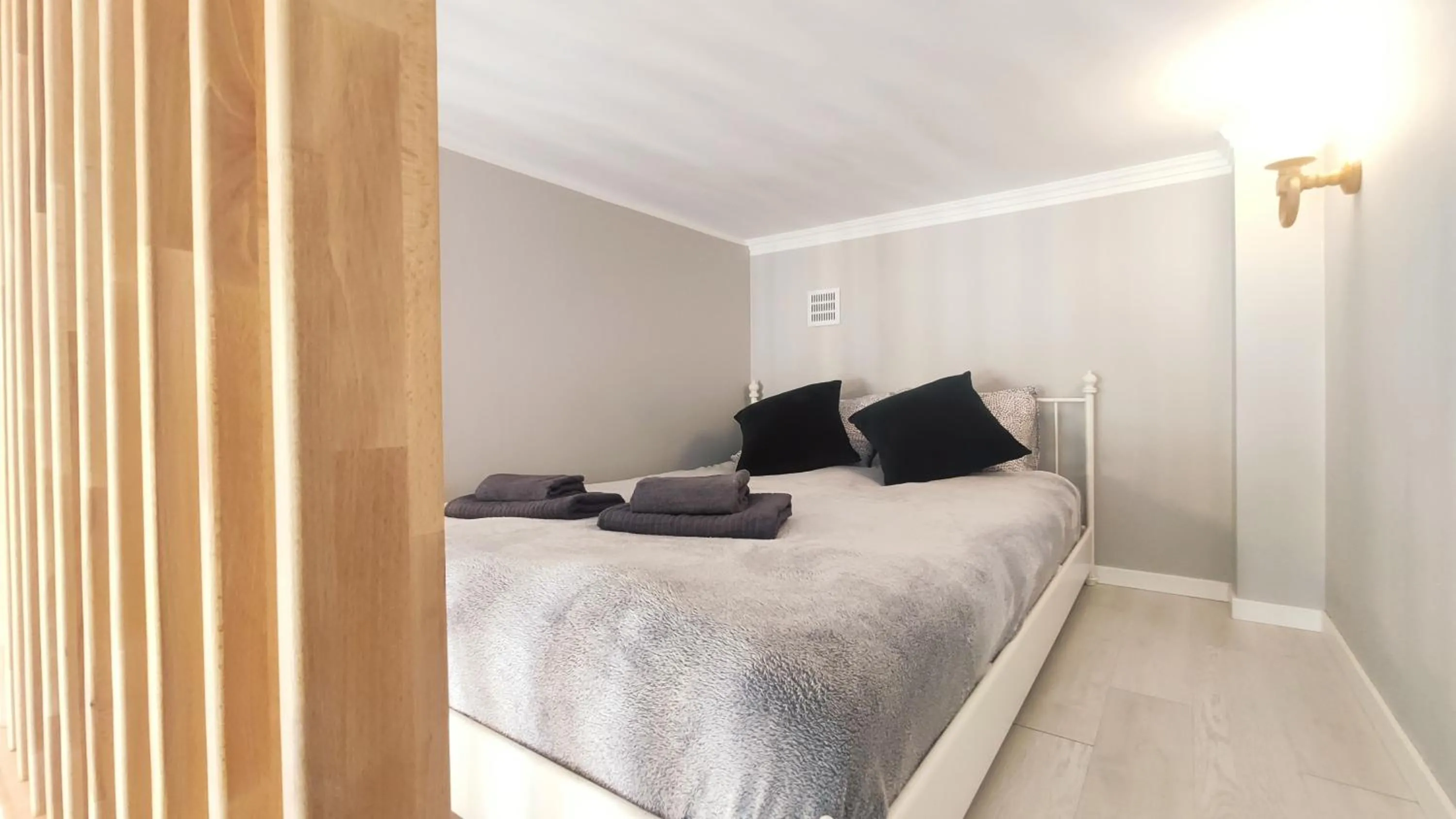 Bedroom, Bed in Starowislna 43 by Homeprime