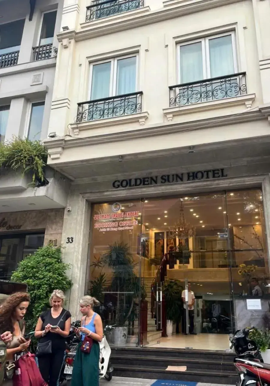 Facade/entrance in Golden Sun Hotel Facade/entrance in Golden Sun Hotel