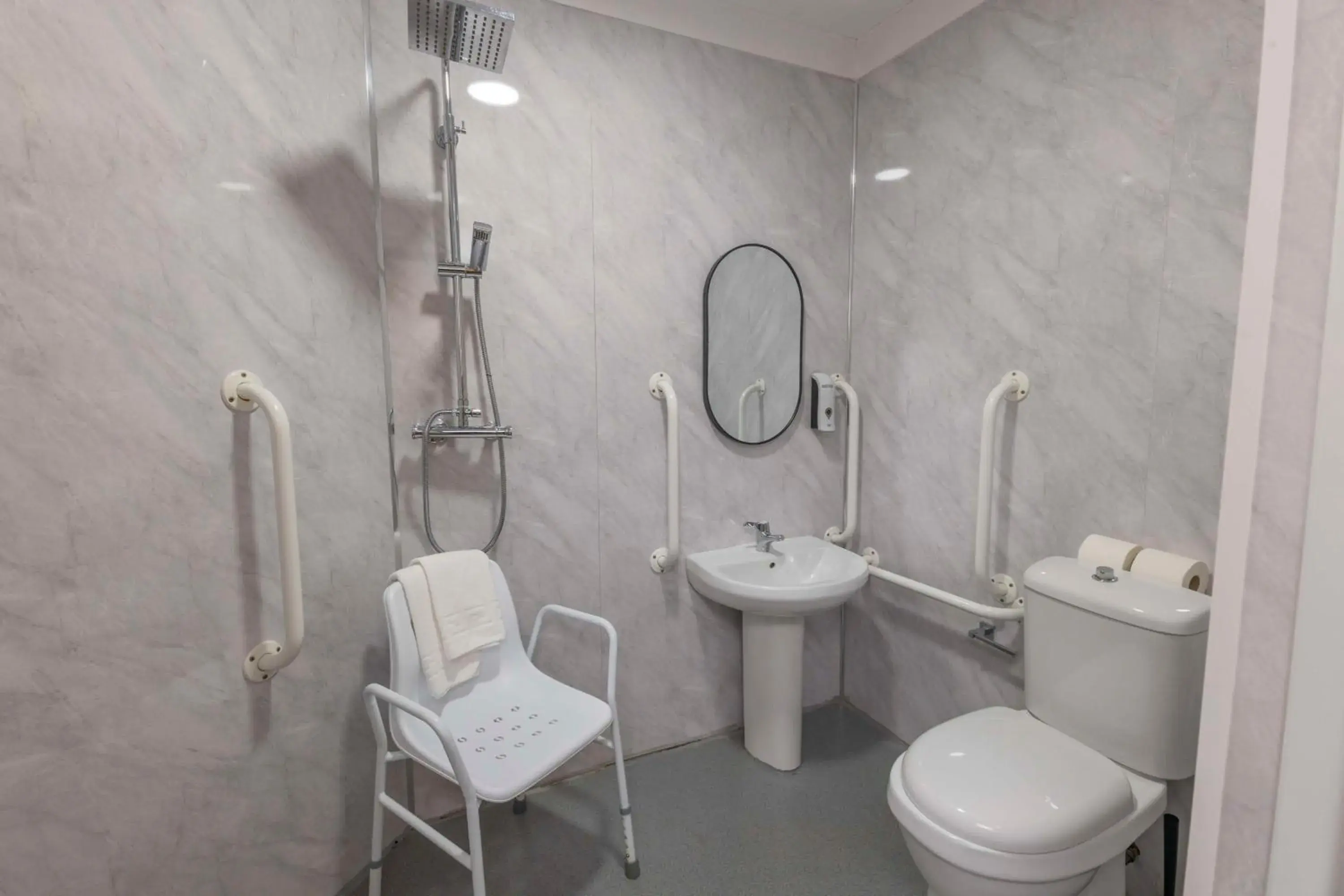 Bedroom in Best Western Ebbw Vale Bedroom in Best Western Ebbw Vale