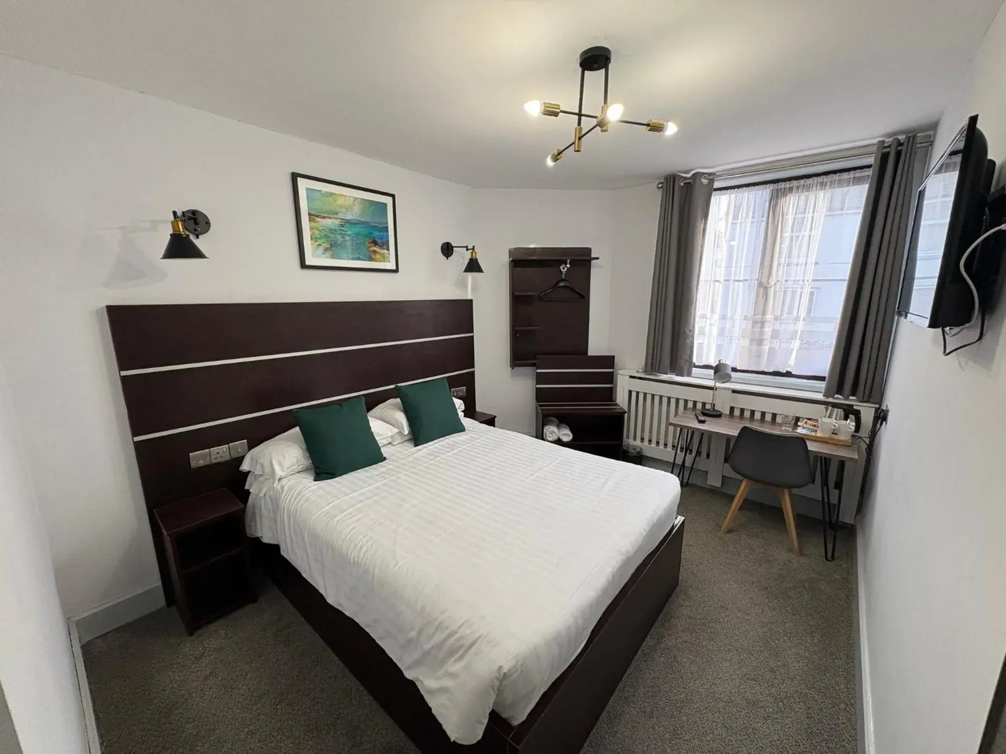 Standard Double Room in Best Western Ebbw Vale Standard Double Room in Best Western Ebbw Vale