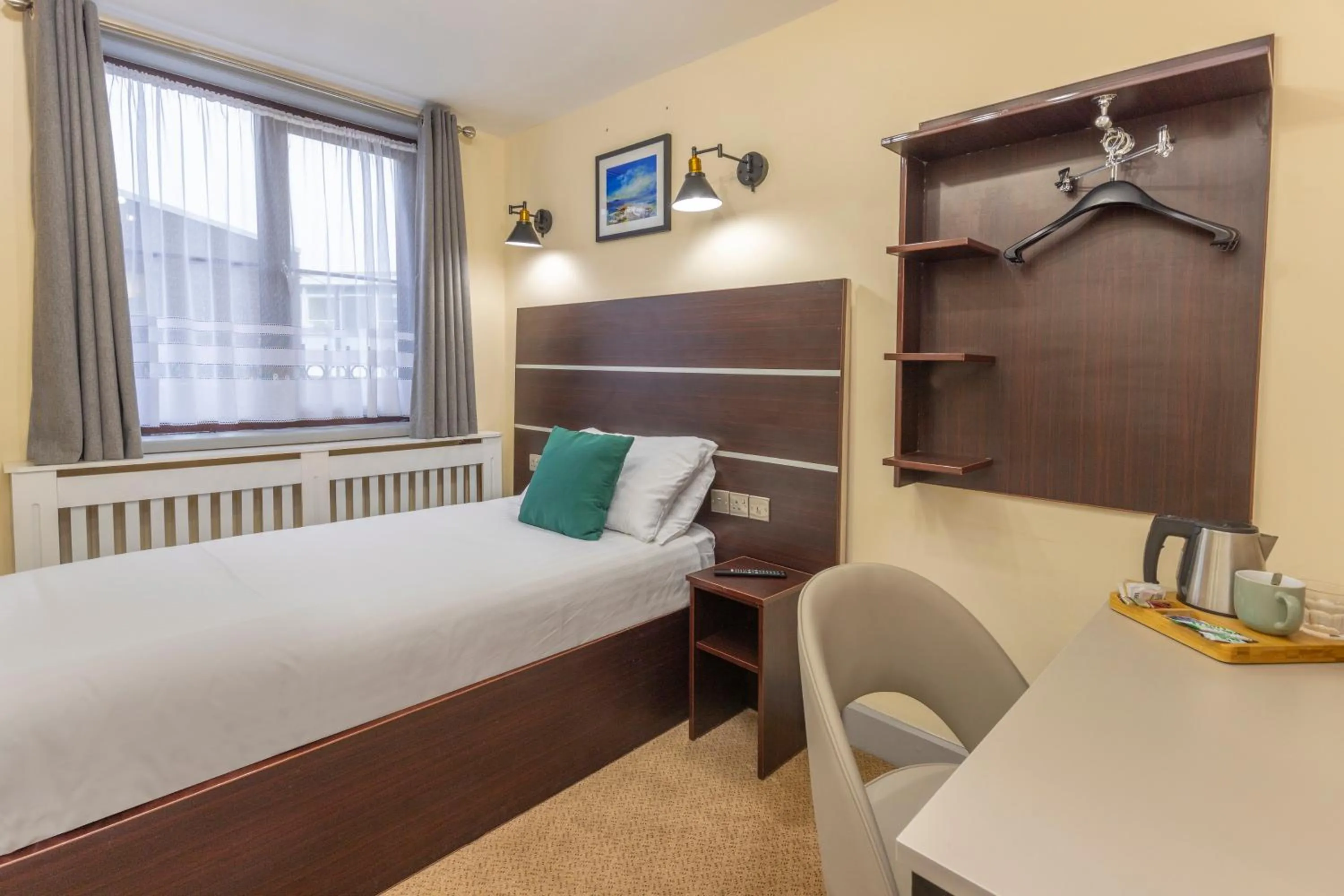 Bed in Best Western Ebbw Vale