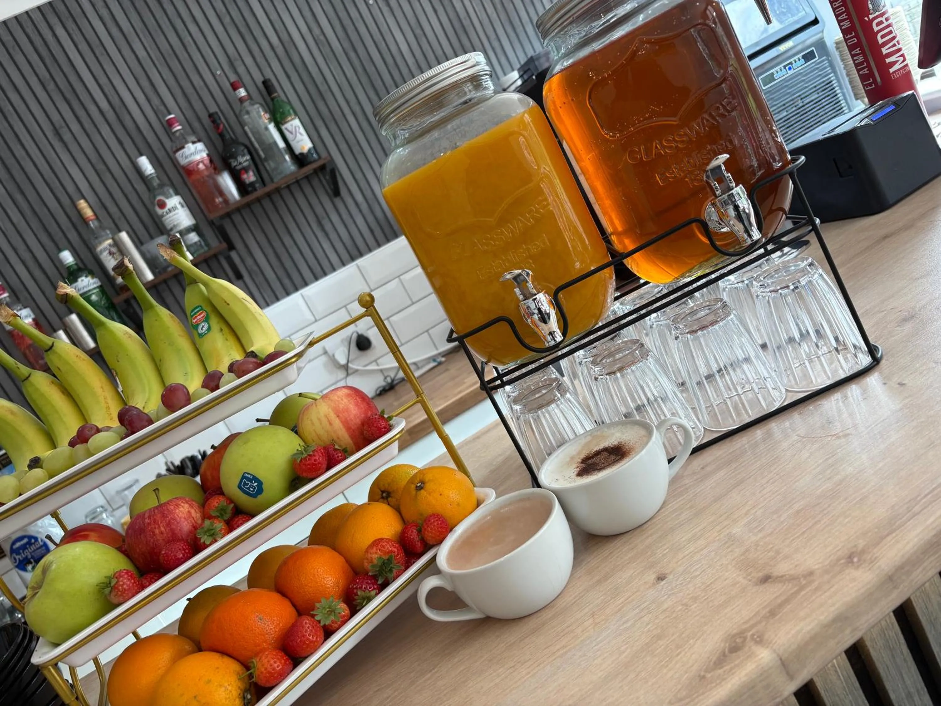 Coffee/tea facilities in Best Western Ebbw Vale