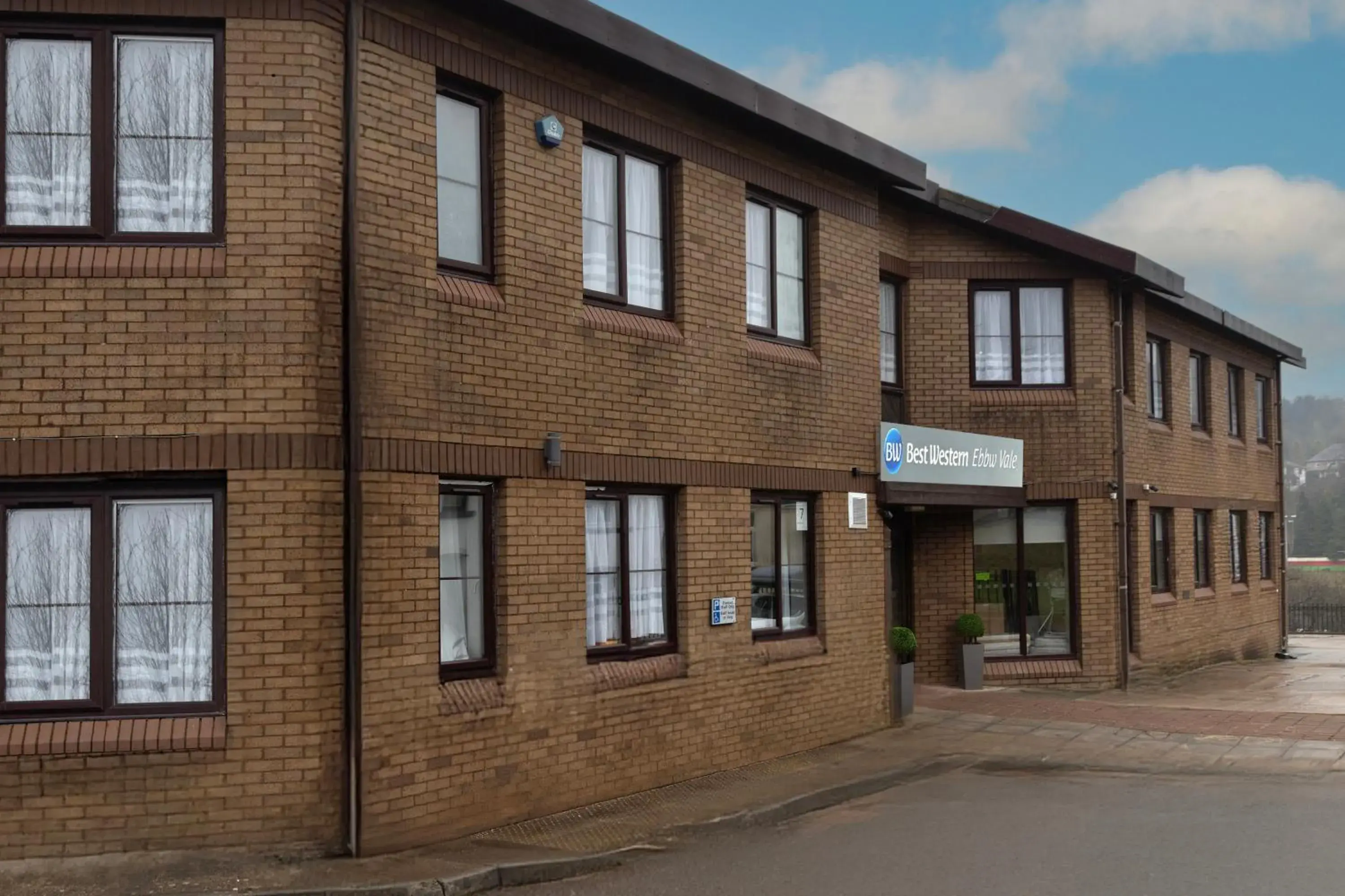 Property building in Best Western Ebbw Vale Property building in Best Western Ebbw Vale