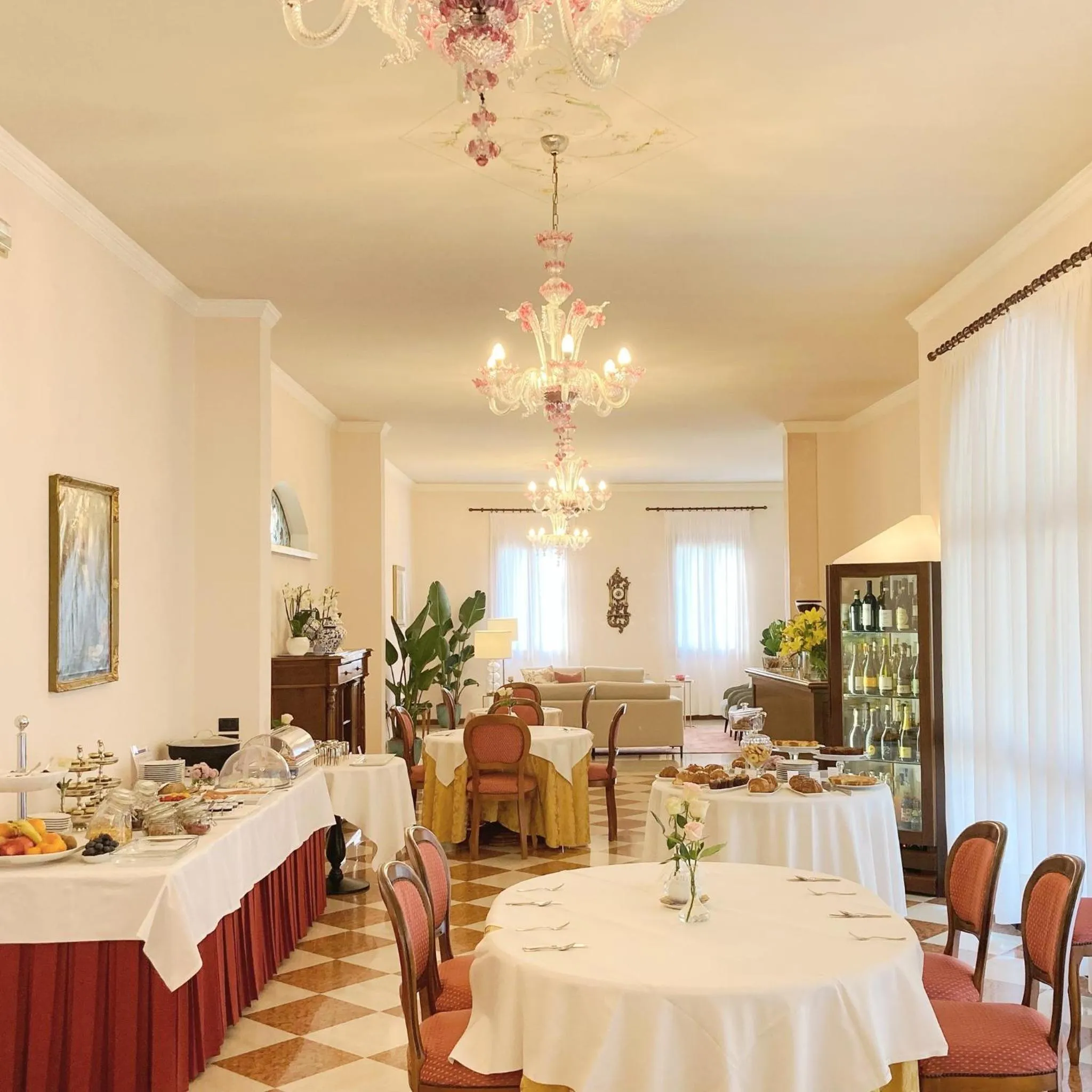 Restaurant/places to eat in Isola Di Caprera