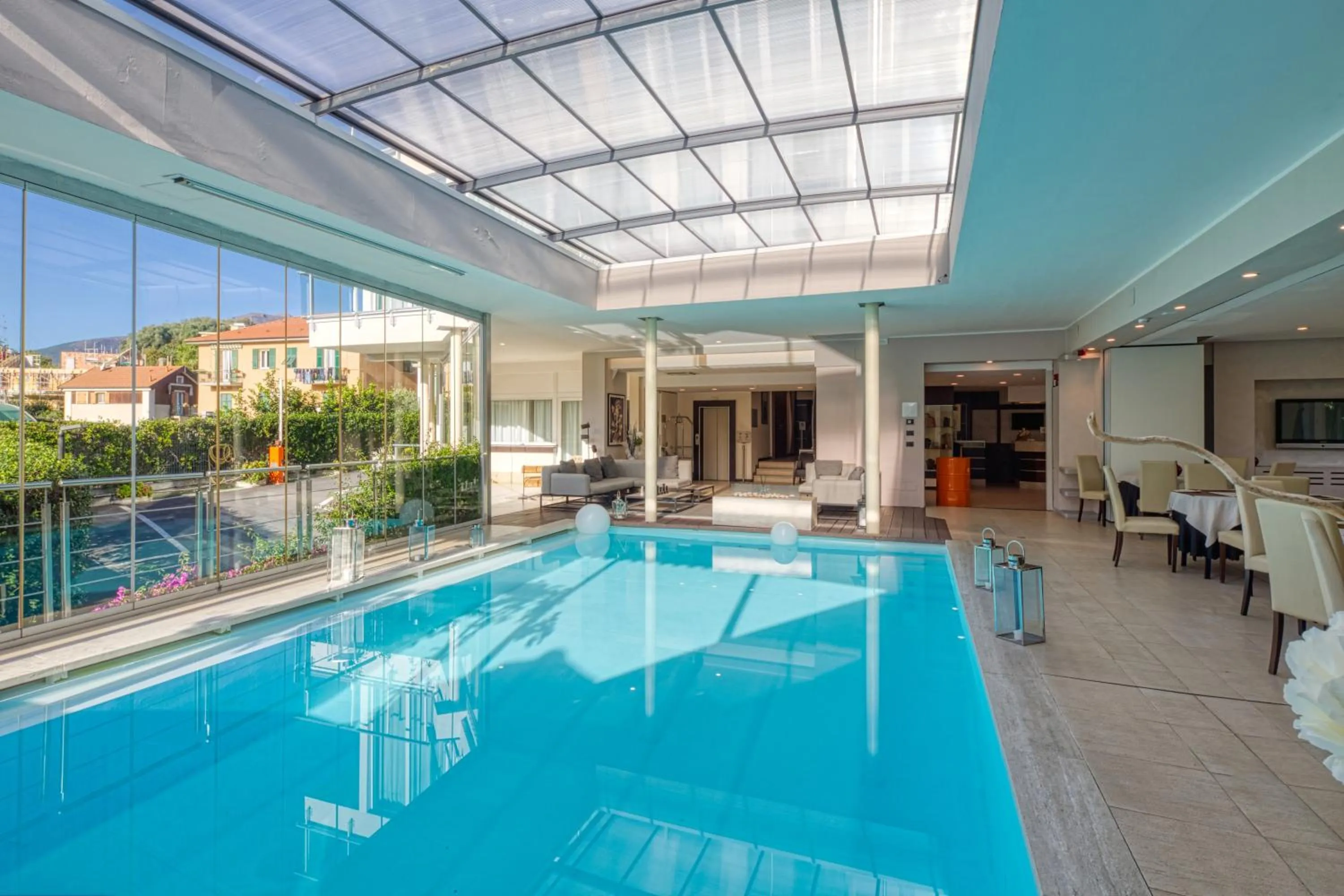 Swimming pool in Poggio Hotel