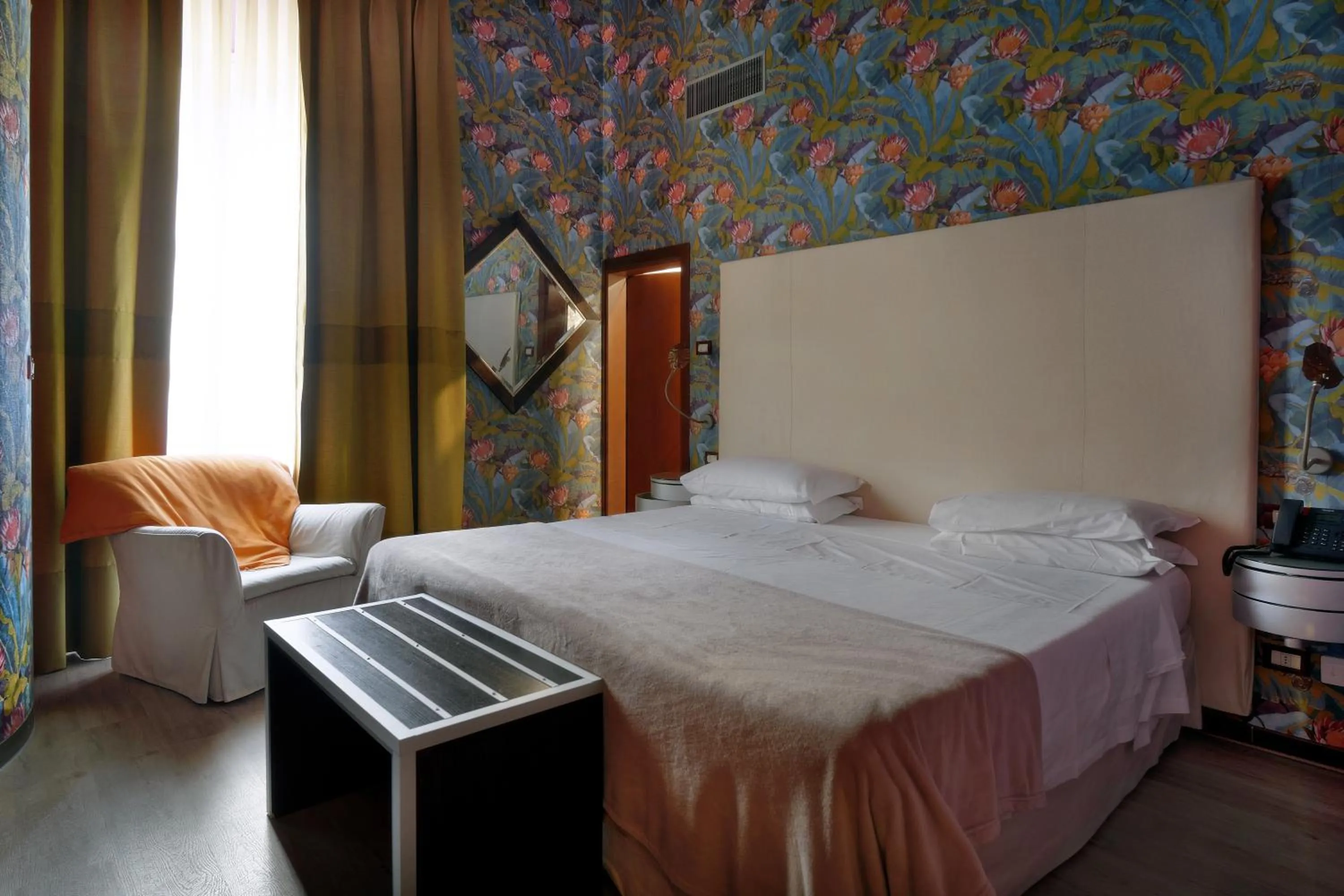 Photo of the whole room, Bed in Hotel De La Pace, Sure Hotel Collection by Best Western