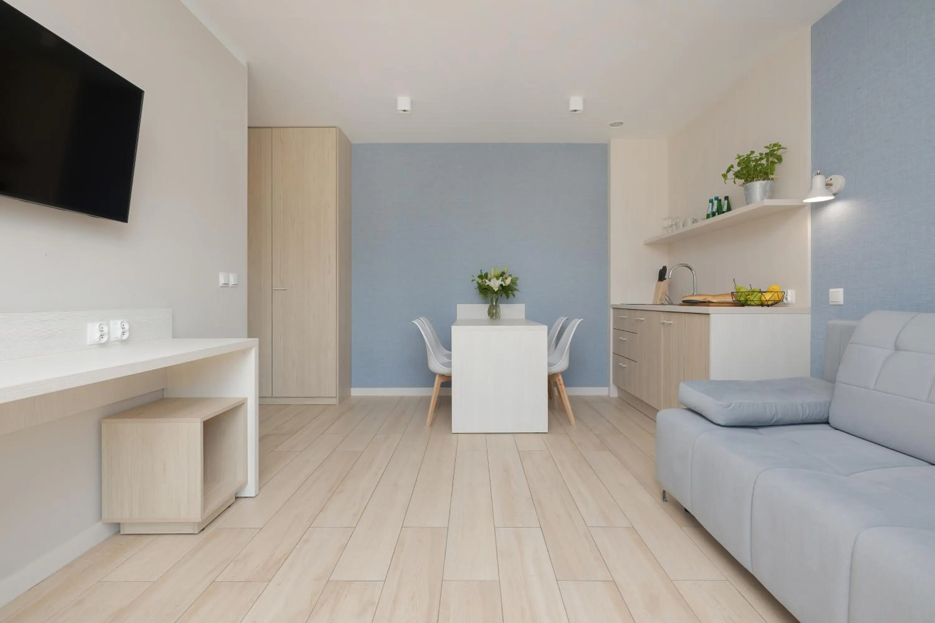 Communal lounge/ TV room in BURSZTYN - BERNSTEIN APARTMENTS