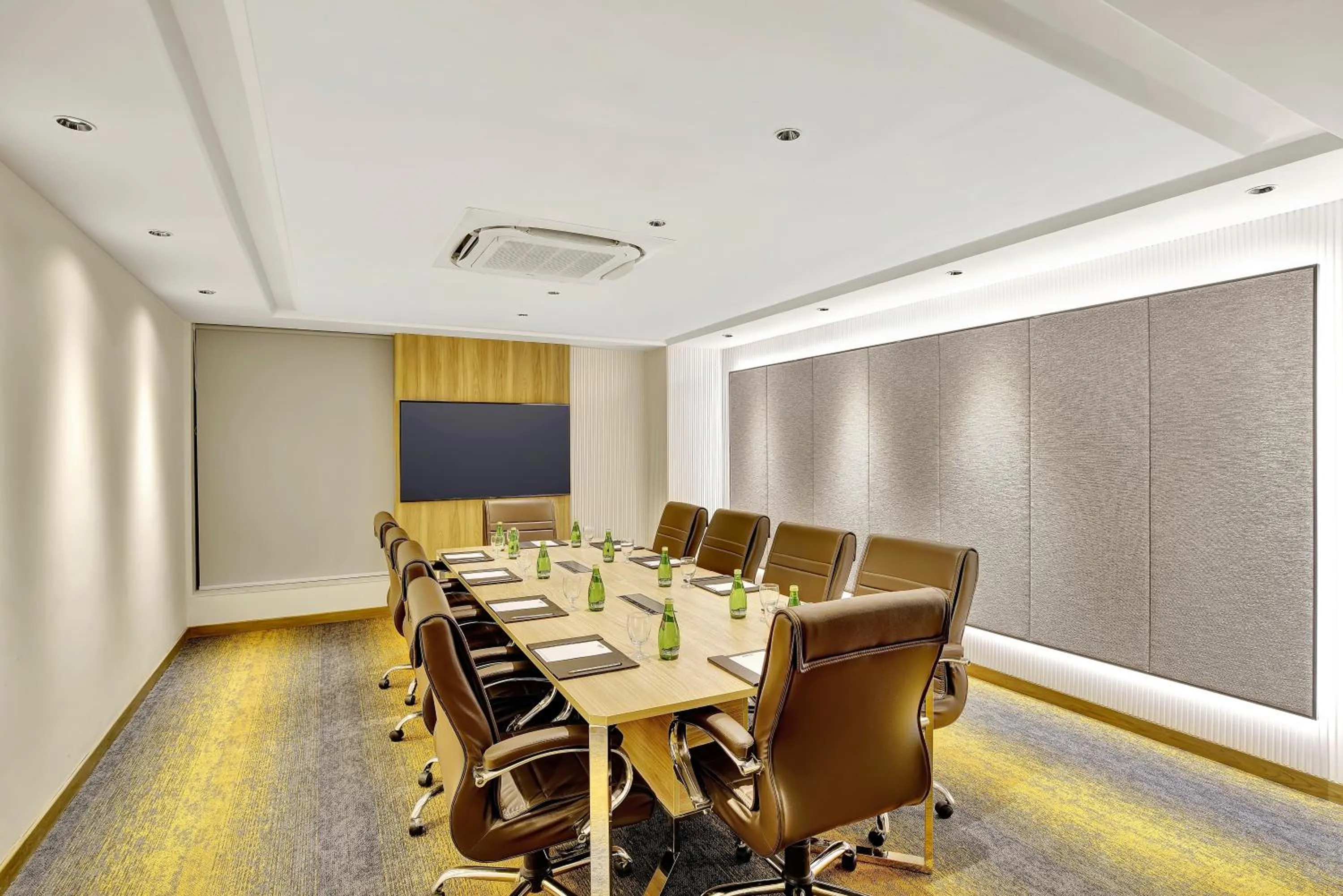 Business facilities in Park Inn by Radisson Surat