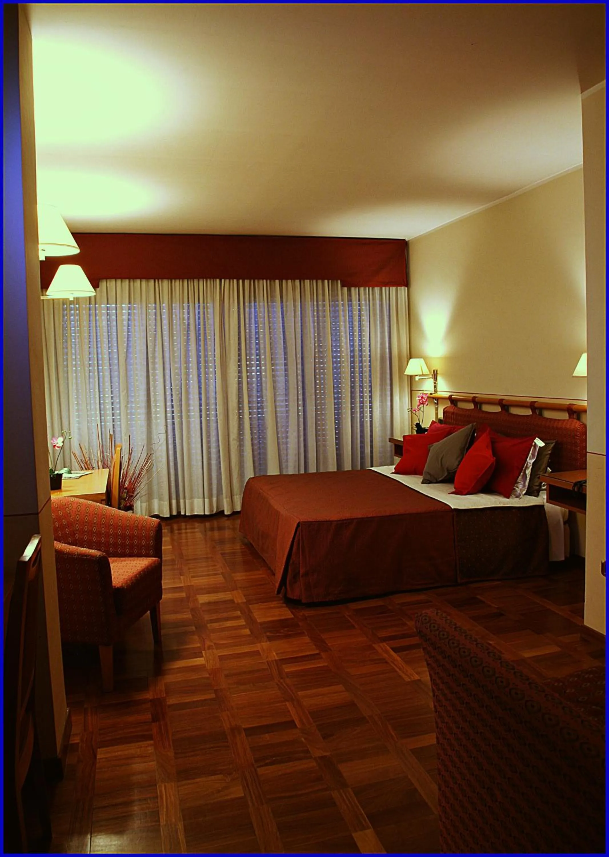 Photo of the whole room in Hotel Meeting