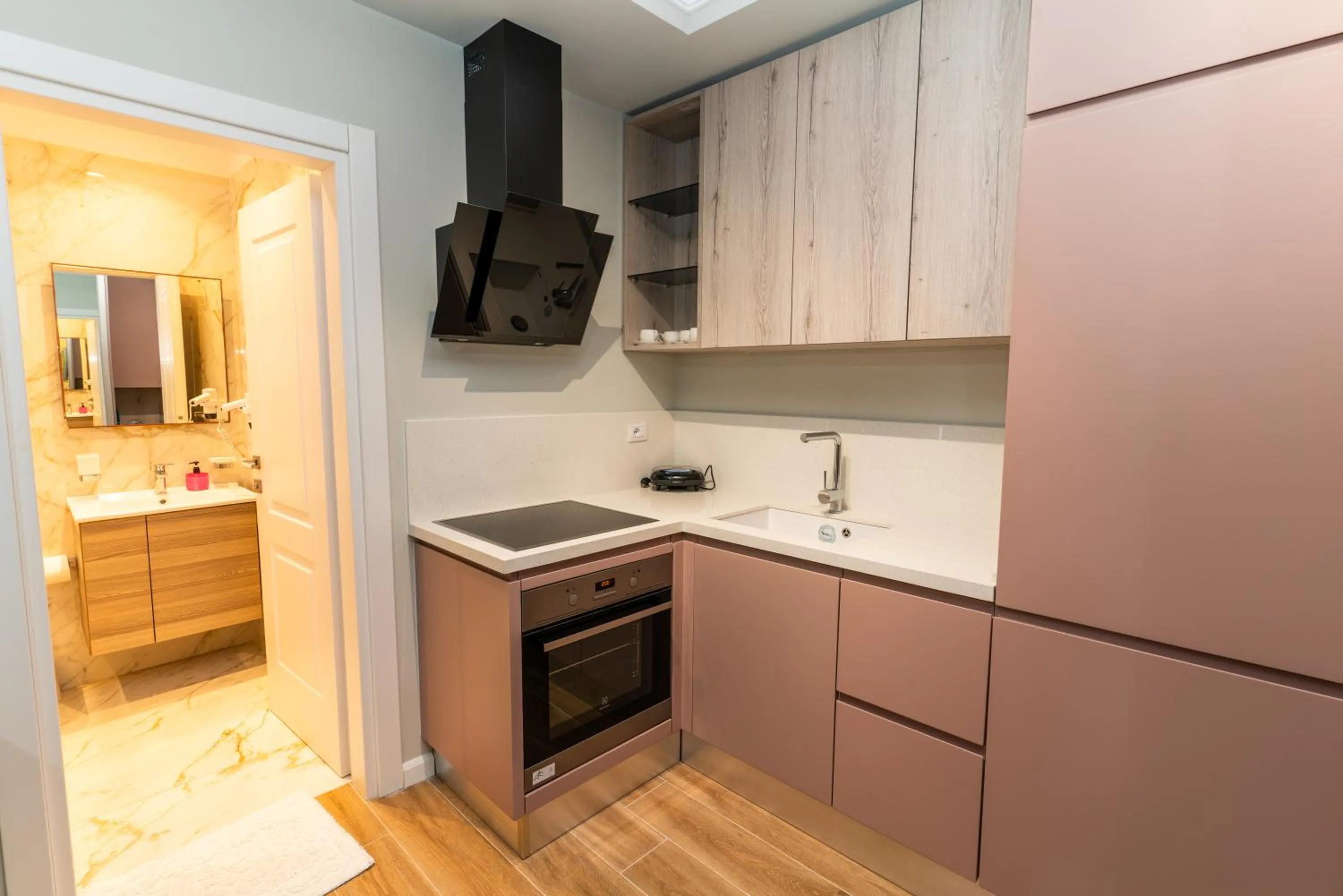 Kitchen or kitchenette in Blissful Apartments