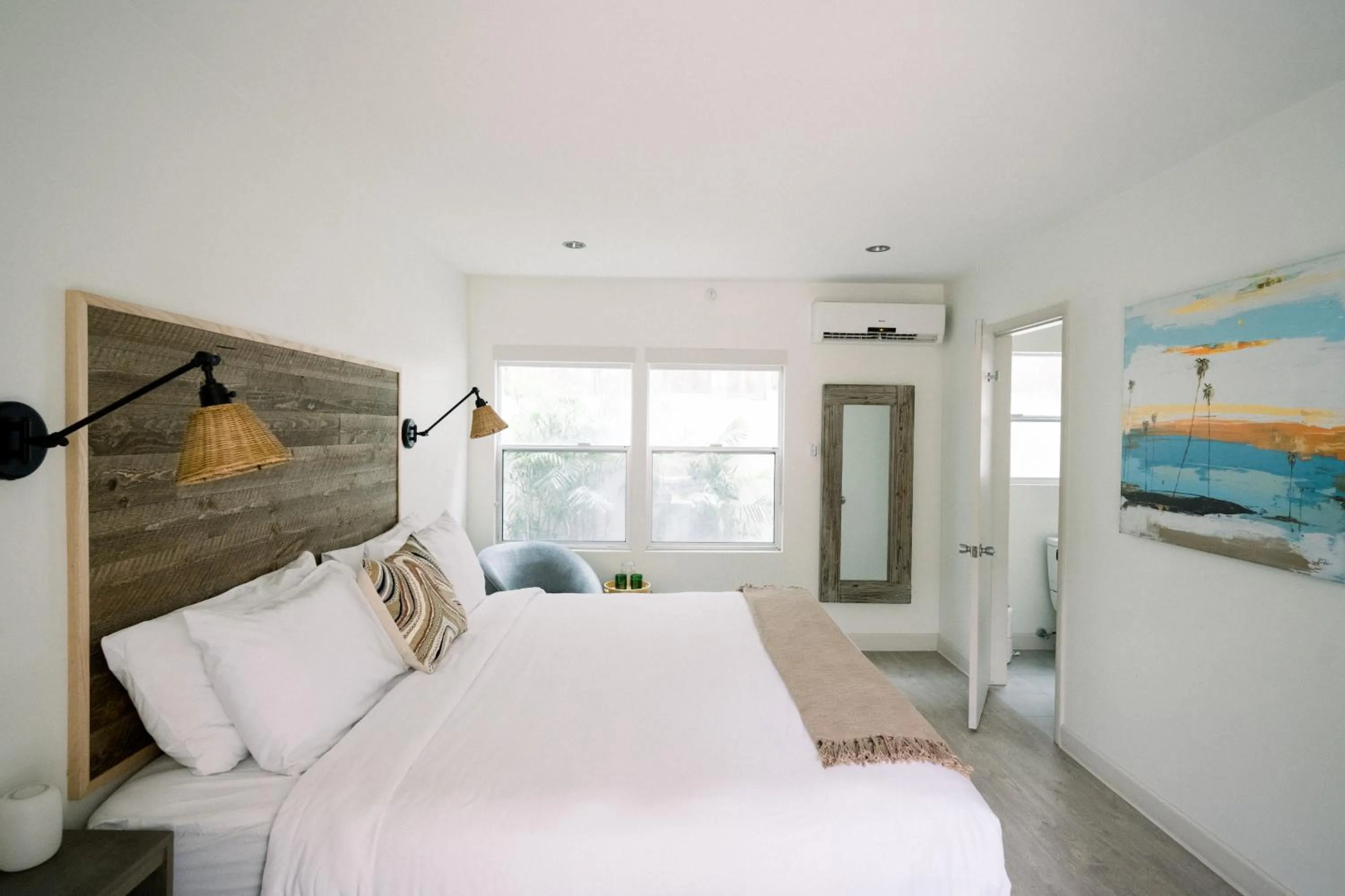 Photo of the whole room, Bed in SCP Seven4One Hotel