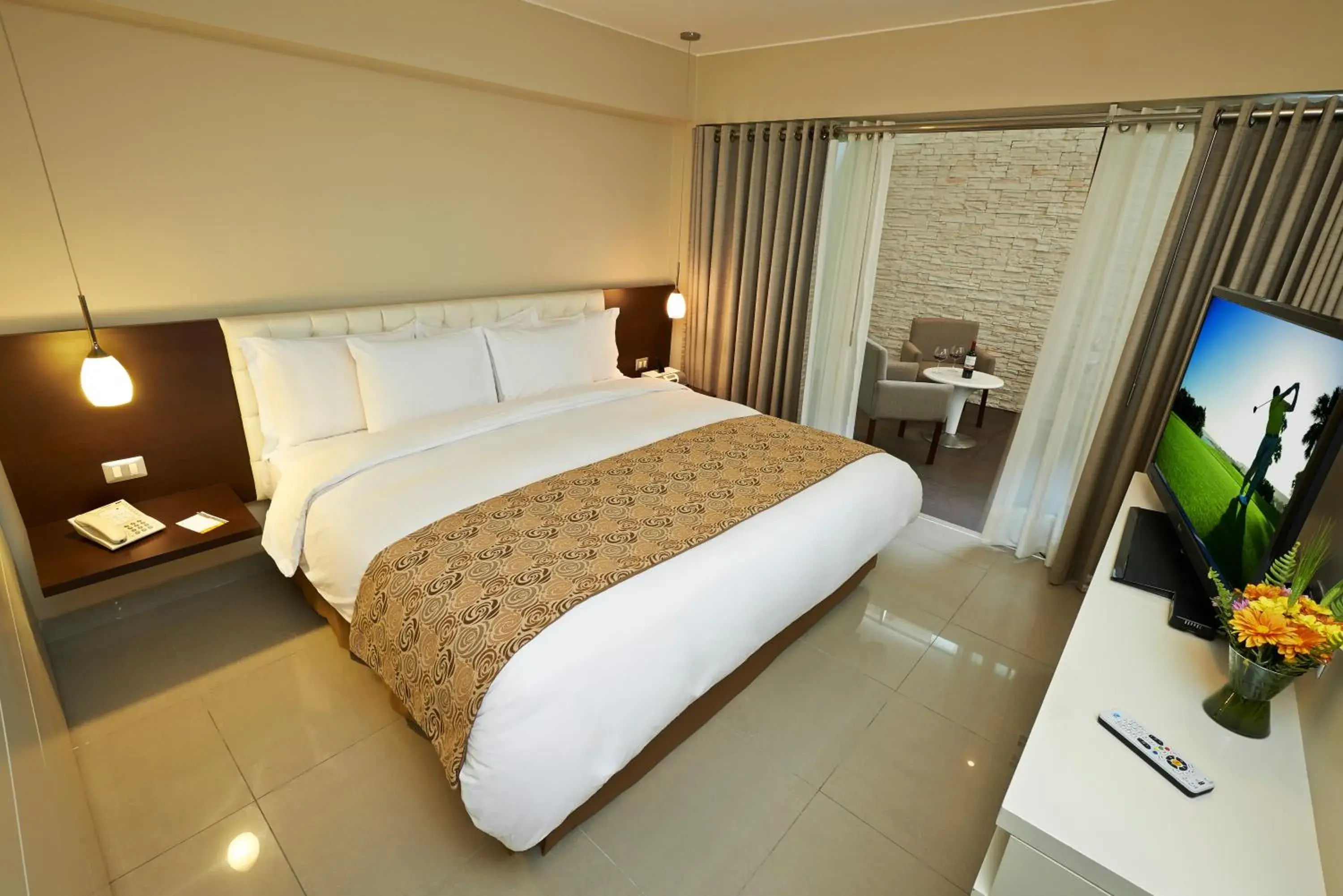 Bedroom, Bed in Sol de Oro Hotel & Suites Bedroom, Bed in Sol de Oro Hotel & Suites