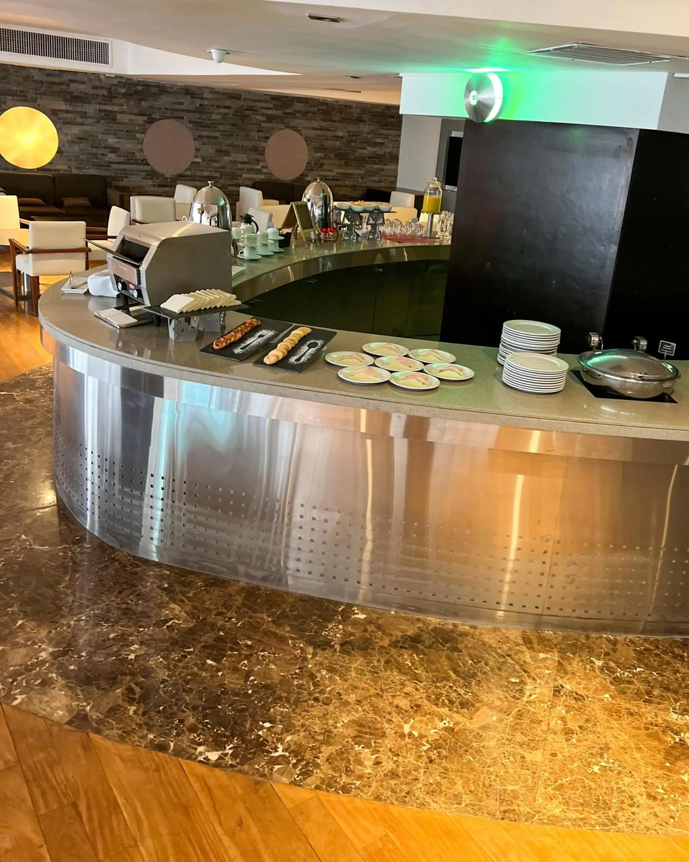 Breakfast in Sol de Oro Hotel & Suites Breakfast in Sol de Oro Hotel & Suites