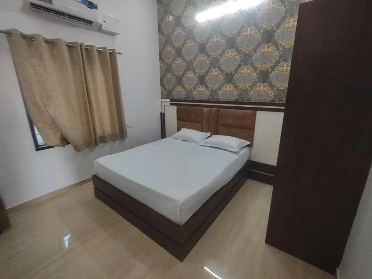 Bed in Sangam Hotel
