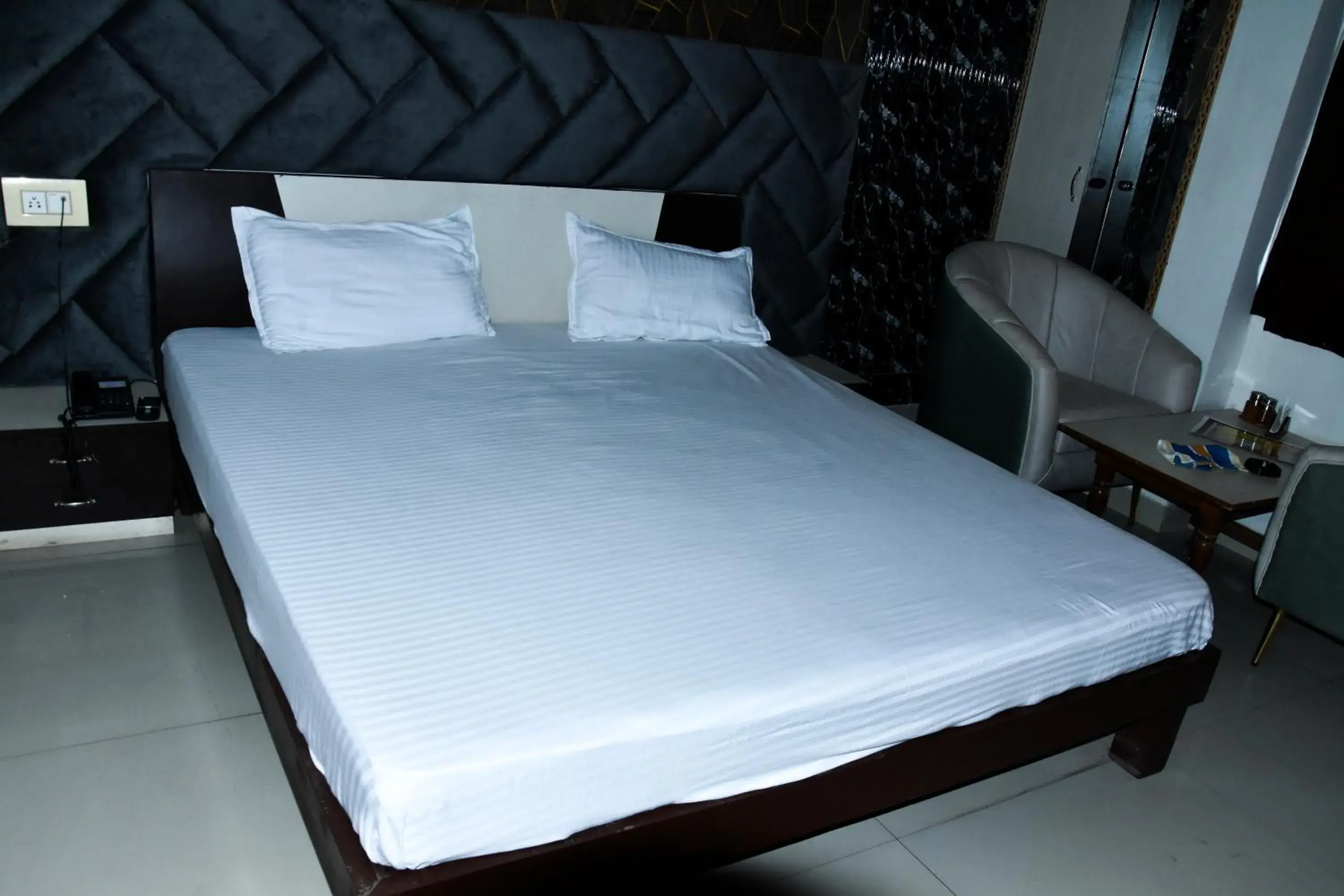 Bedroom, Bed in Sangam Hotel Bedroom, Bed in Sangam Hotel