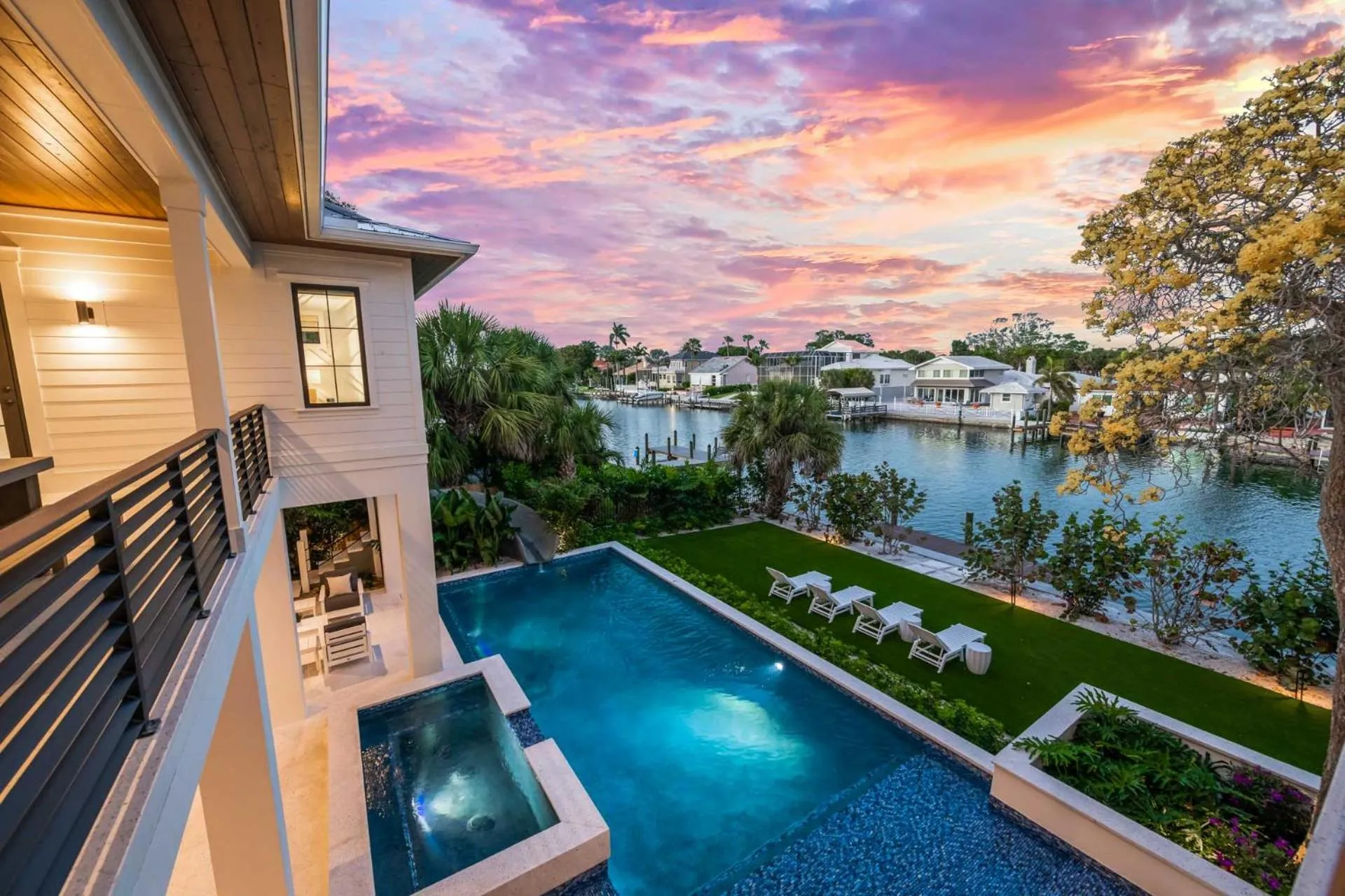 Sea view in The Ringling Estate