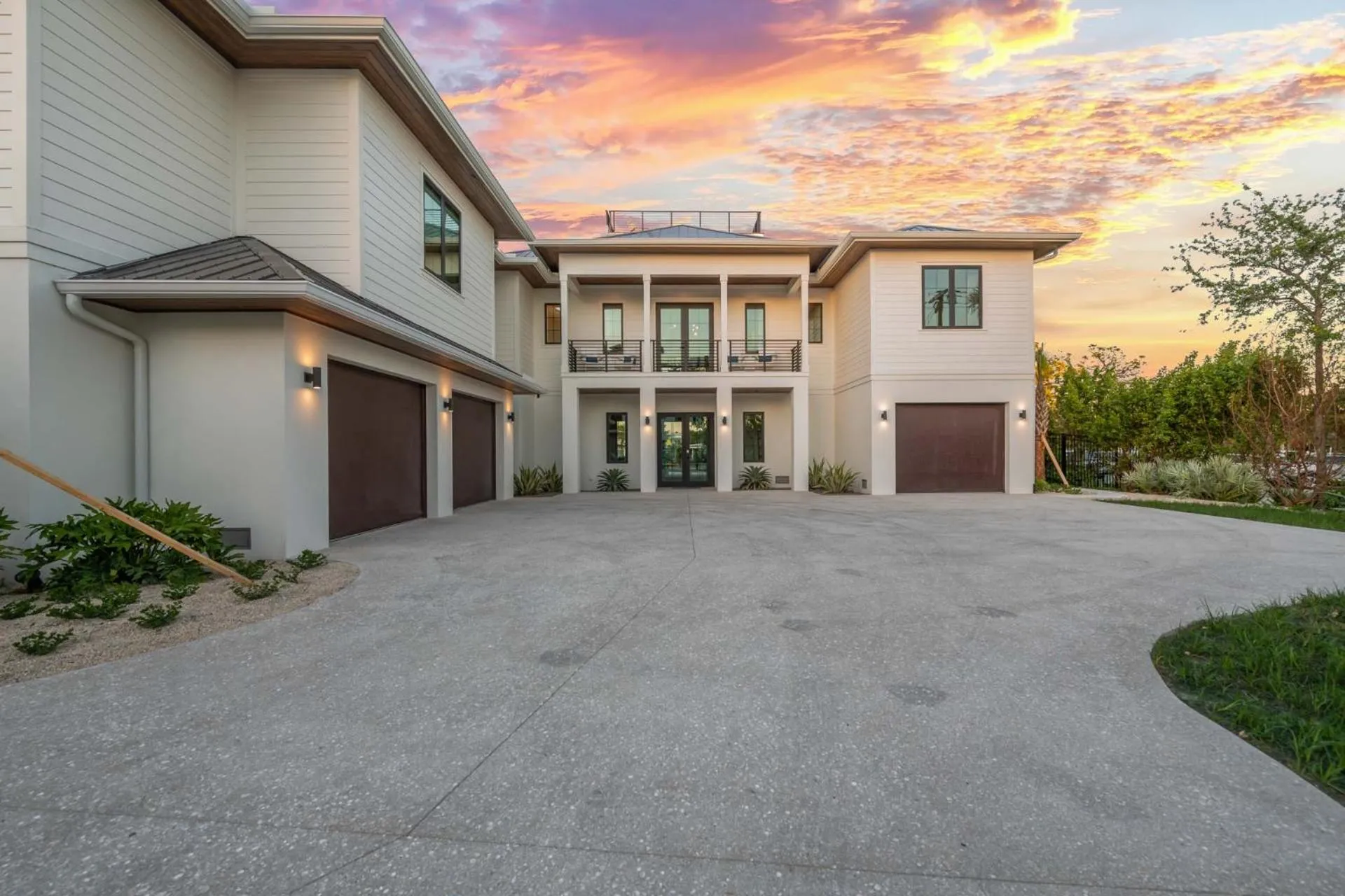 Property building in The Ringling Estate