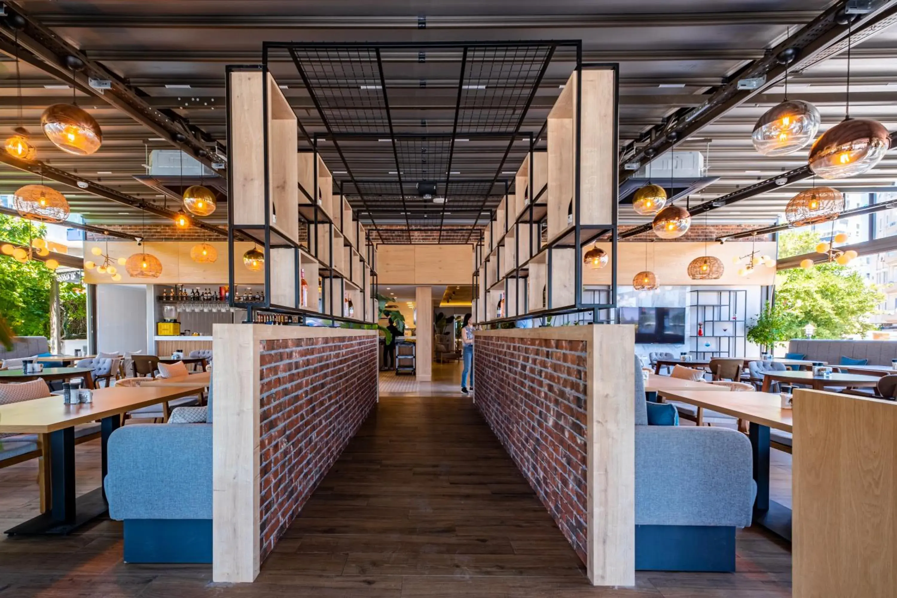 Restaurant/places to eat in PEARLY HOTEL Restaurant/places to eat in PEARLY HOTEL