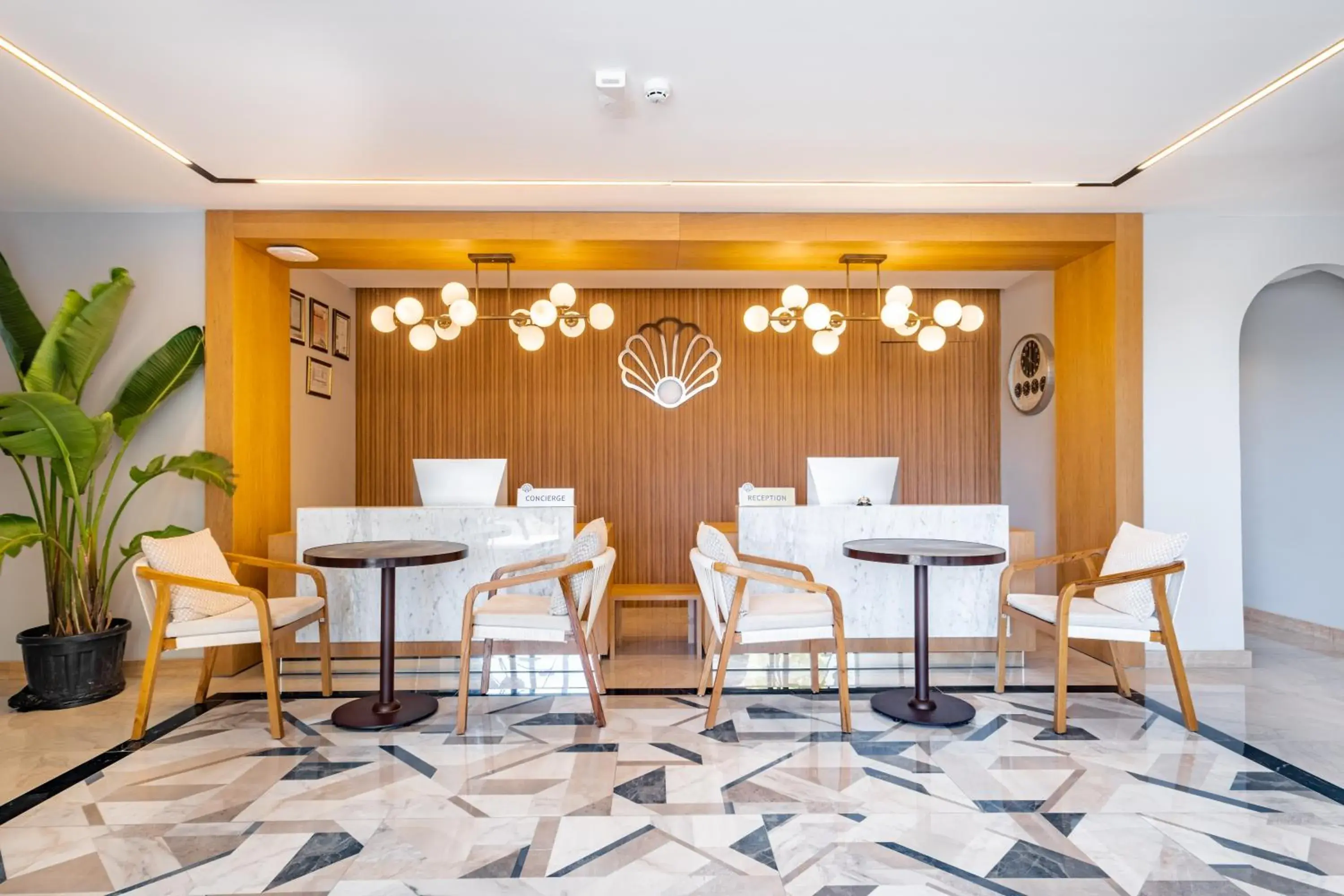 Lobby or reception in PEARLY HOTEL Lobby or reception in PEARLY HOTEL