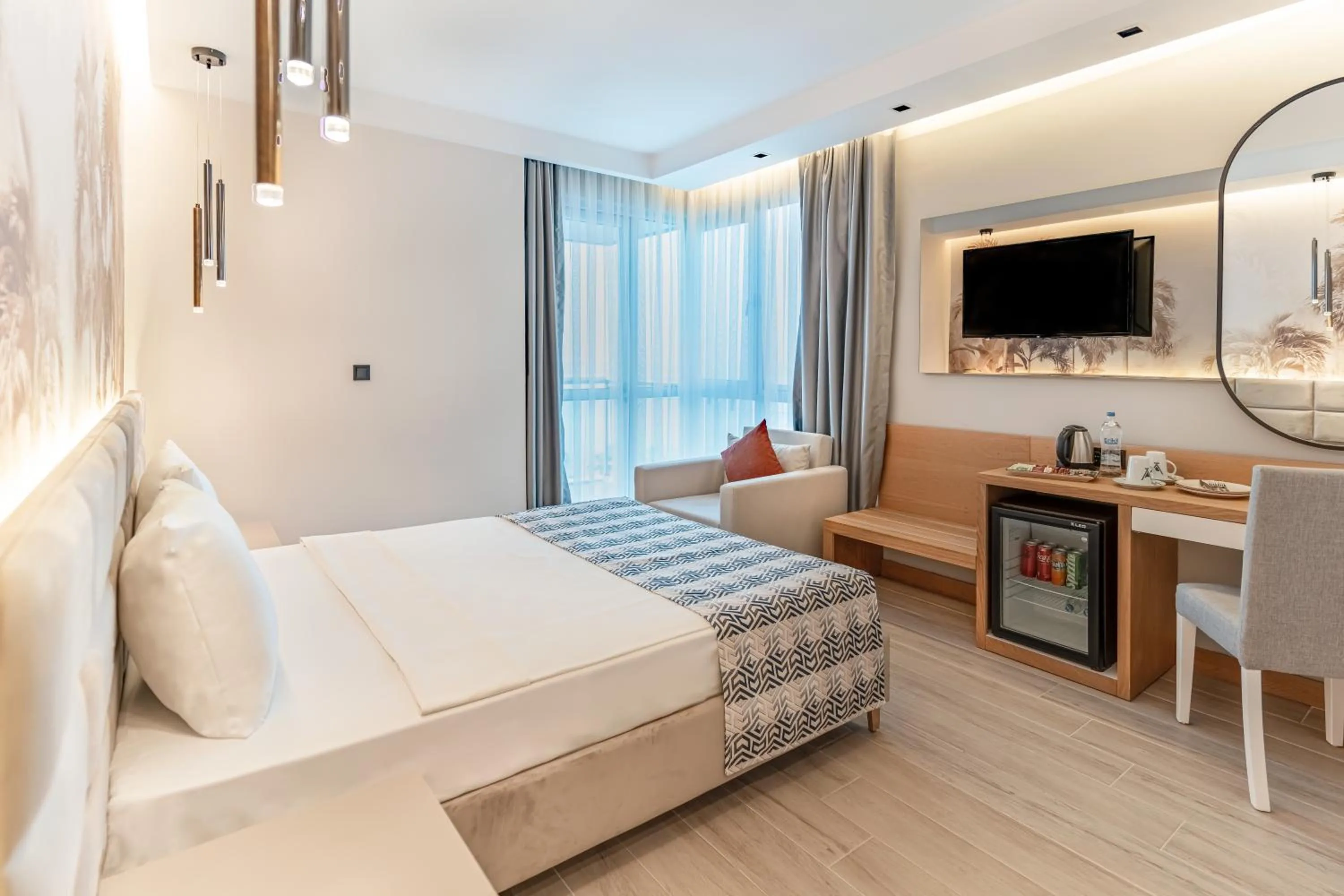 TV and multimedia, Bed in PEARLY HOTEL