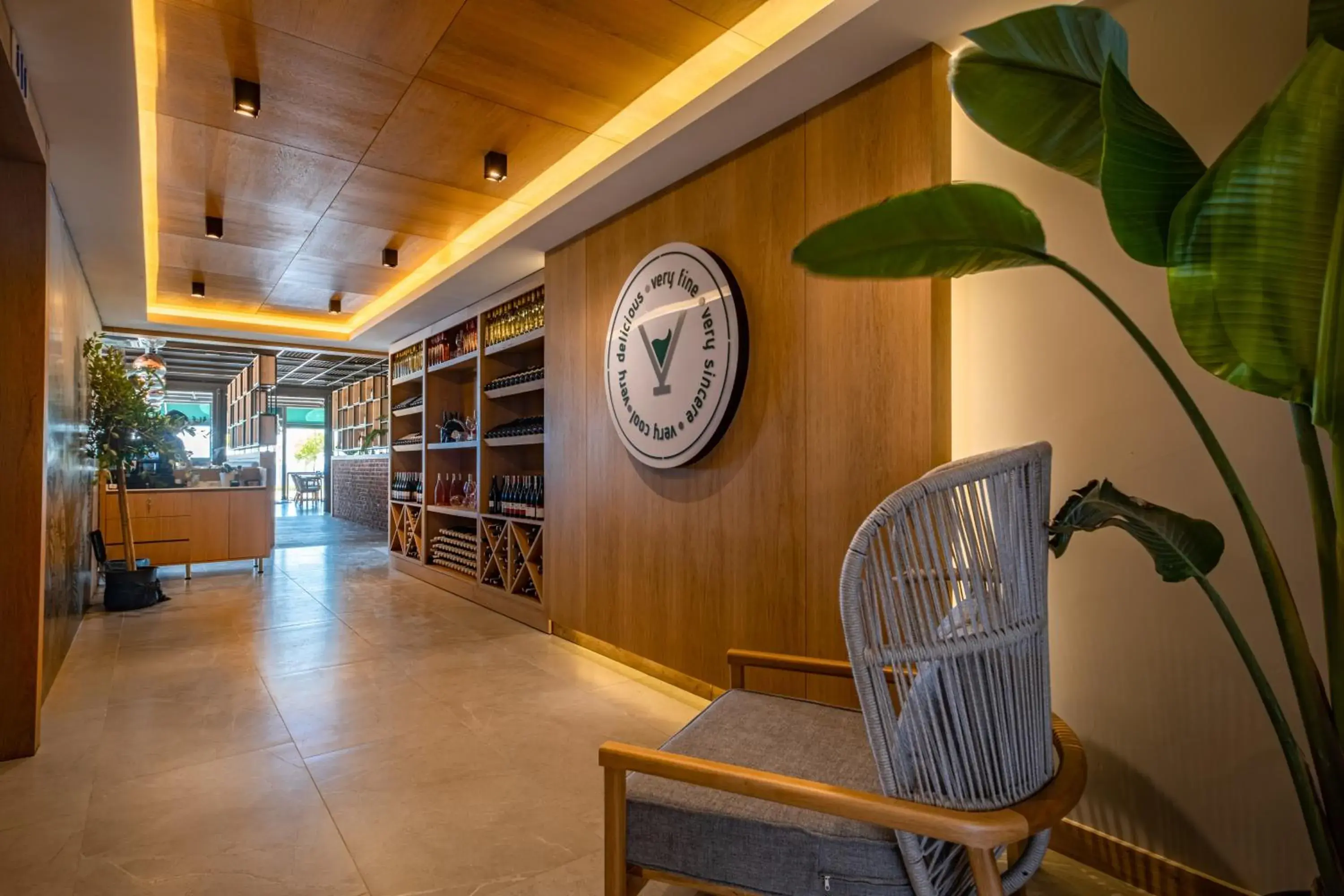 Restaurant/places to eat in PEARLY HOTEL Restaurant/places to eat in PEARLY HOTEL