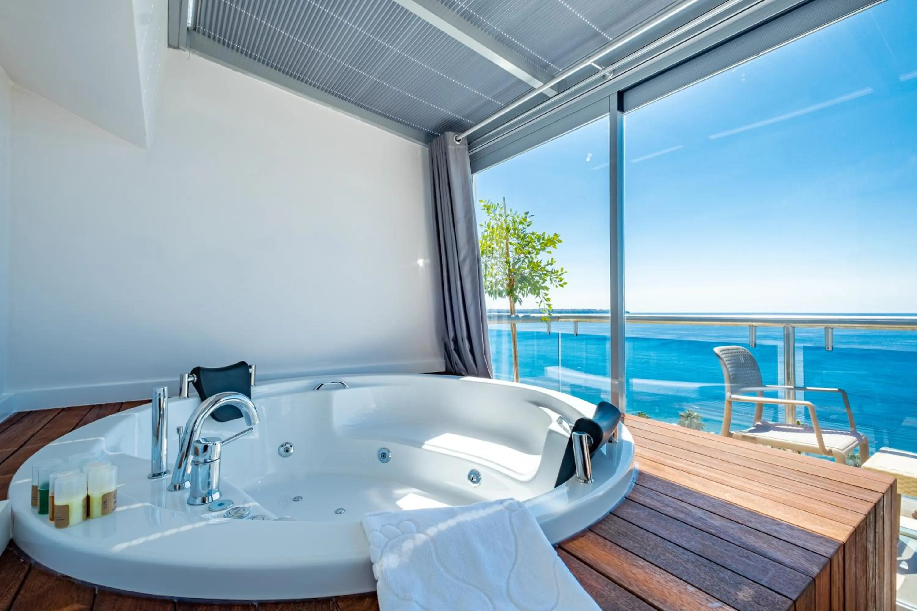 Bathroom in PEARLY HOTEL