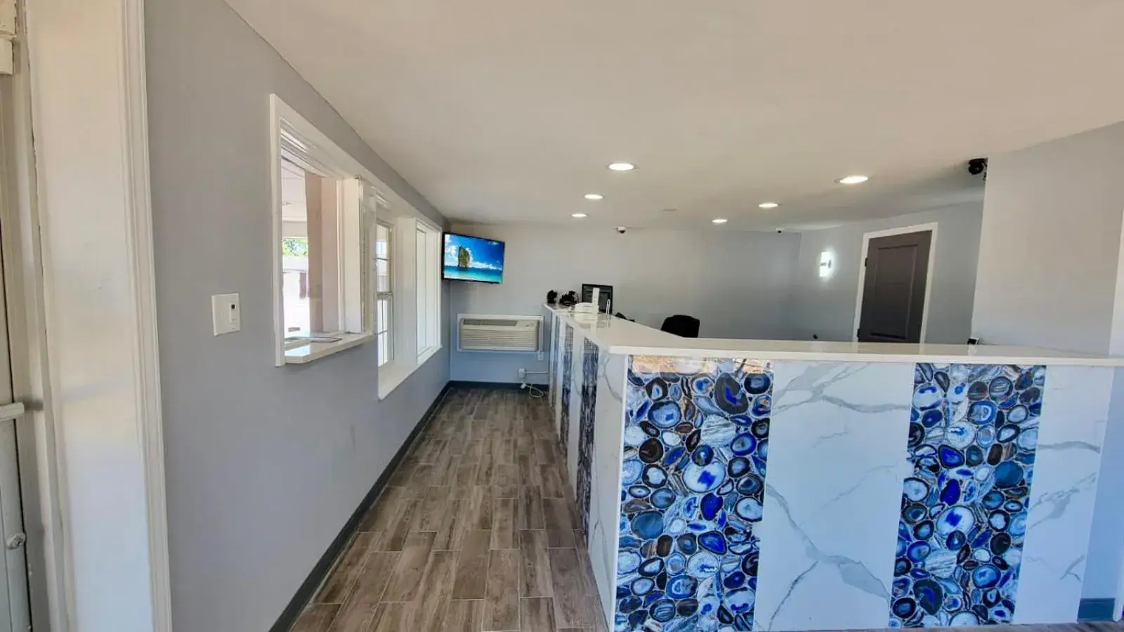 Lobby or reception, Bed in Budget Inn & Suites Lobby or reception, Bed in Budget Inn & Suites