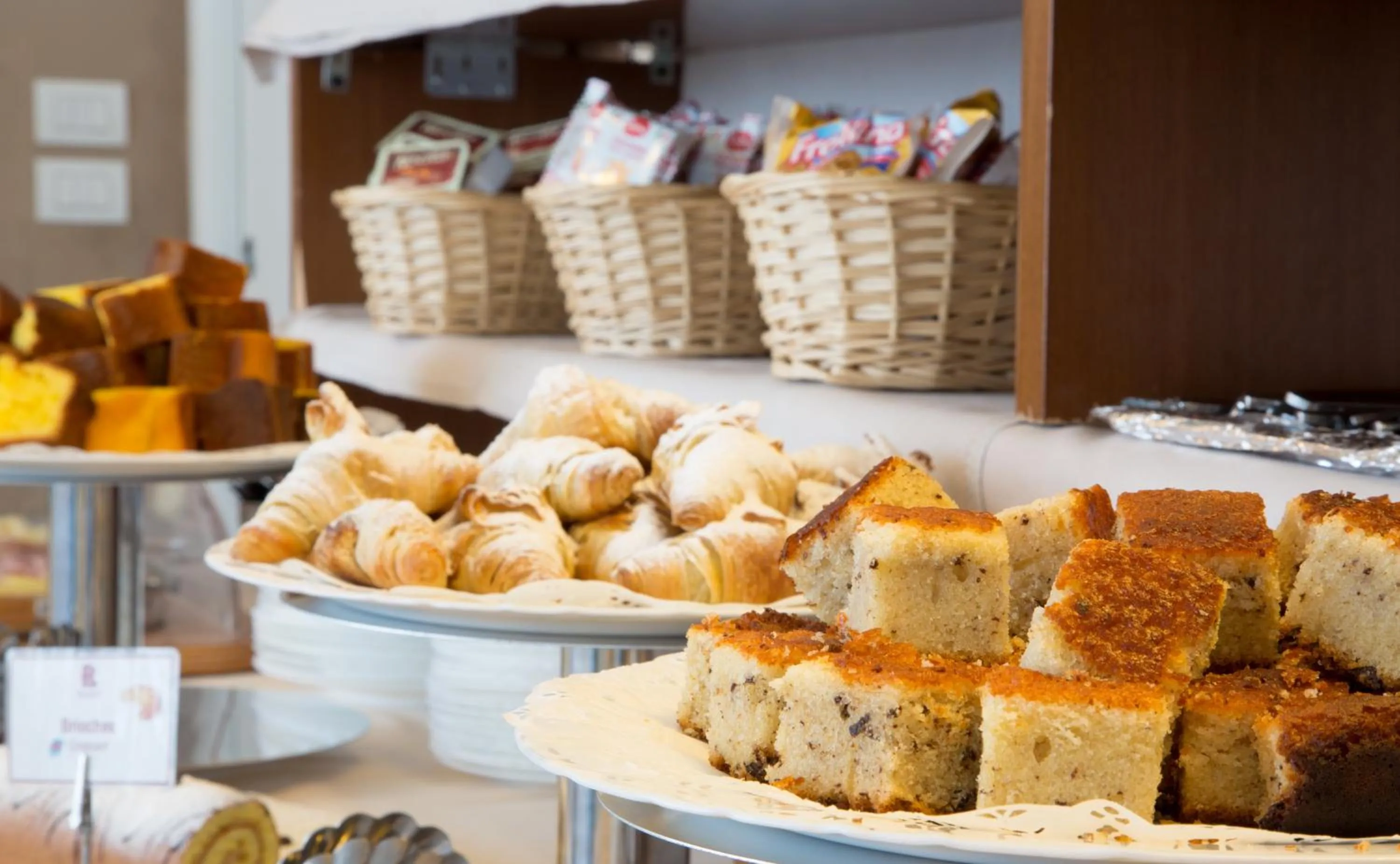 Food and drinks in Regal Hotel