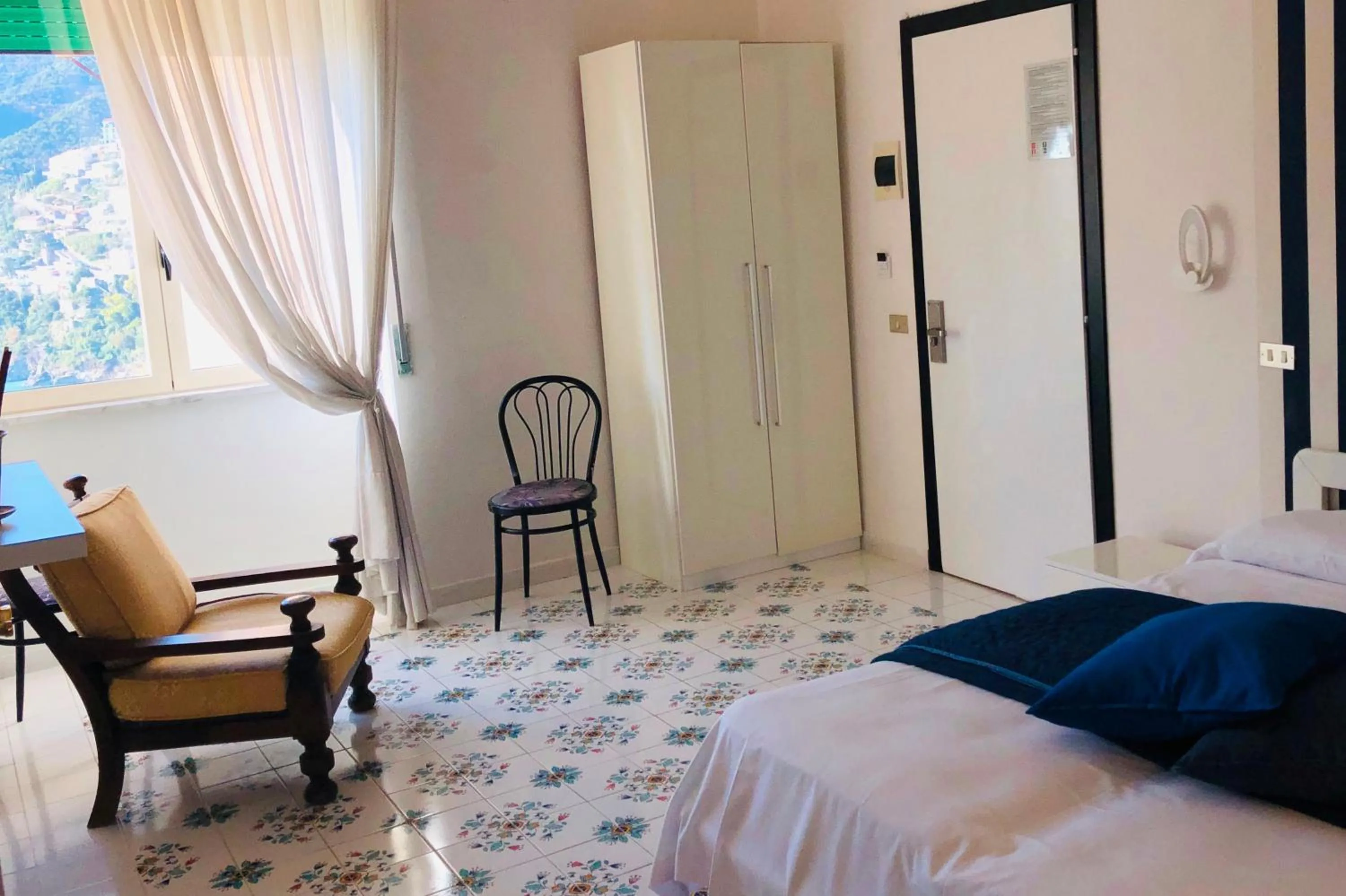 Photo of the whole room, Bed in Hotel Vietri Coast