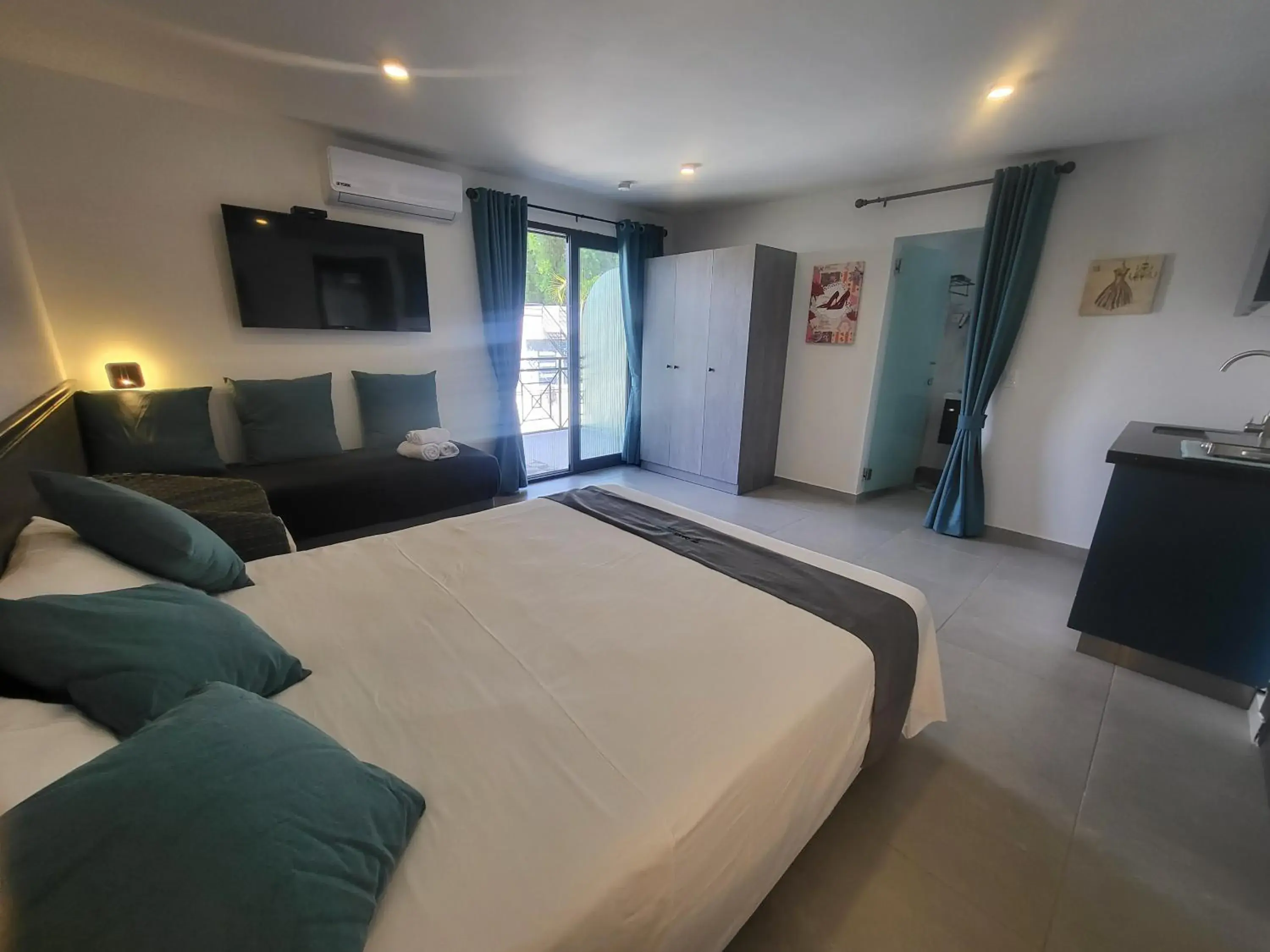 Studio with Terrace in Hotel Oasis-Dream Holidays - La Petite France Studio with Terrace in Hotel Oasis-Dream Holidays - La Petite France