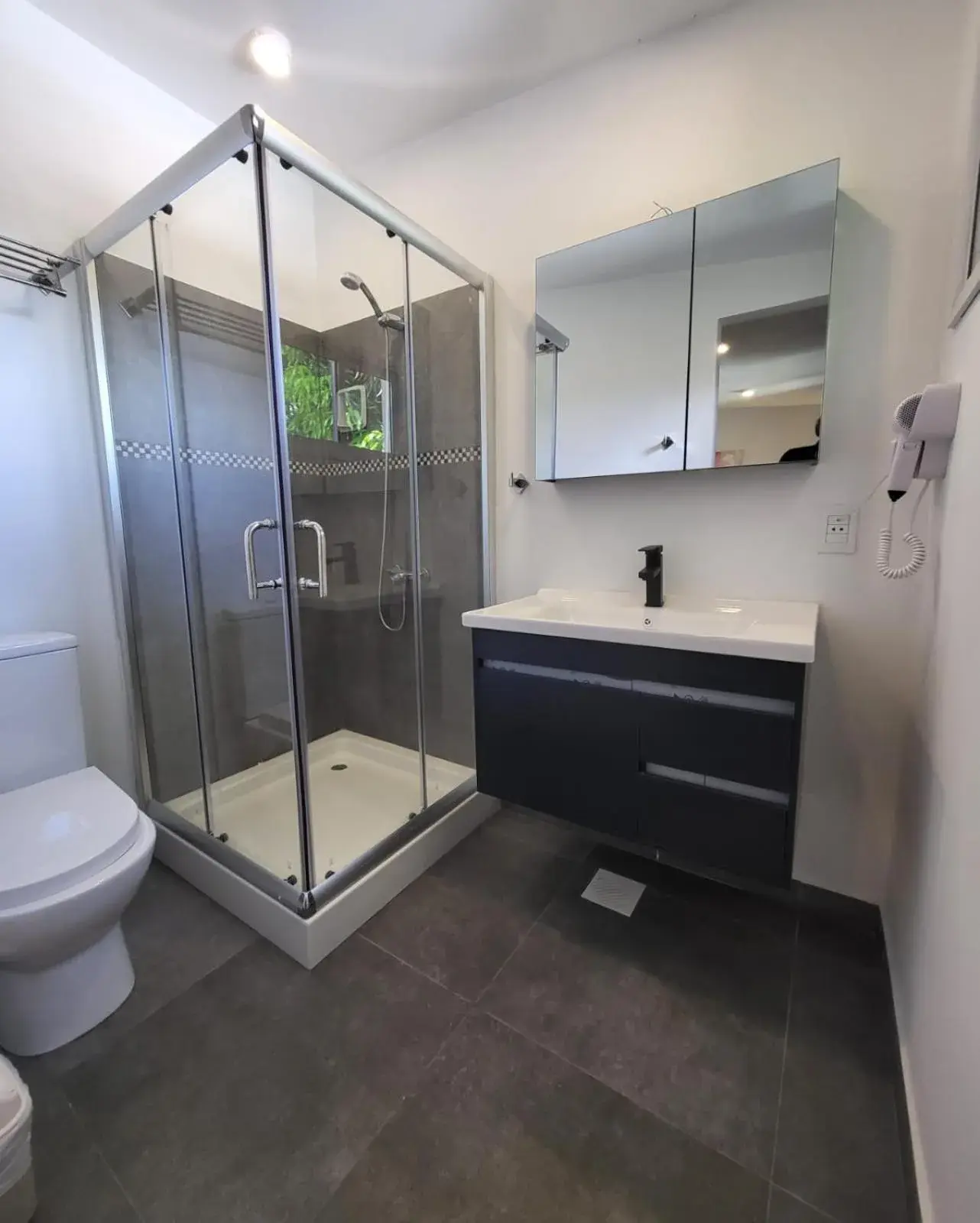 Deluxe Queen Room in Hotel Oasis-Dream Holidays - La Petite France Deluxe Queen Room in Hotel Oasis-Dream Holidays - La Petite France