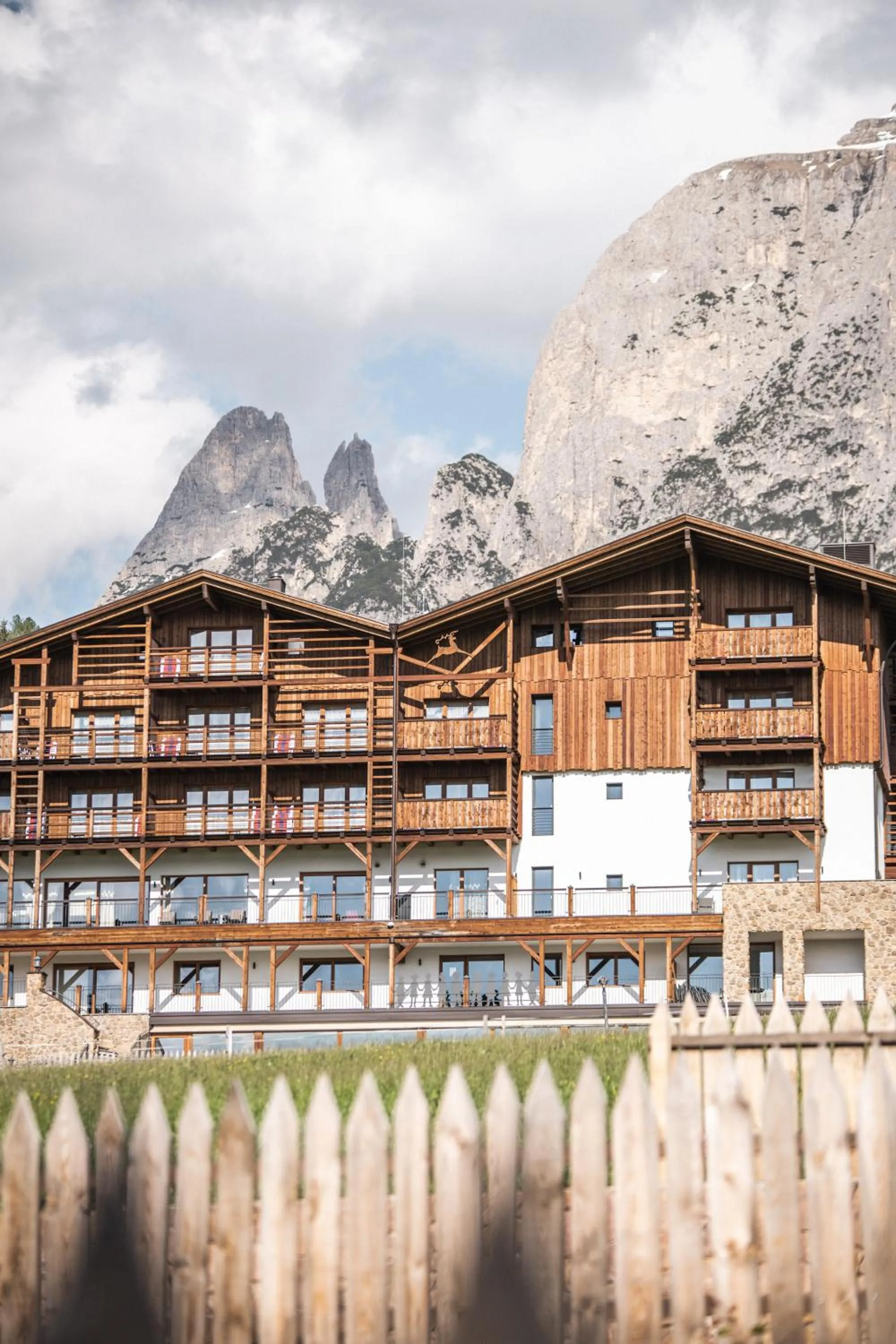 Property building in Hotel Emmy - five elements