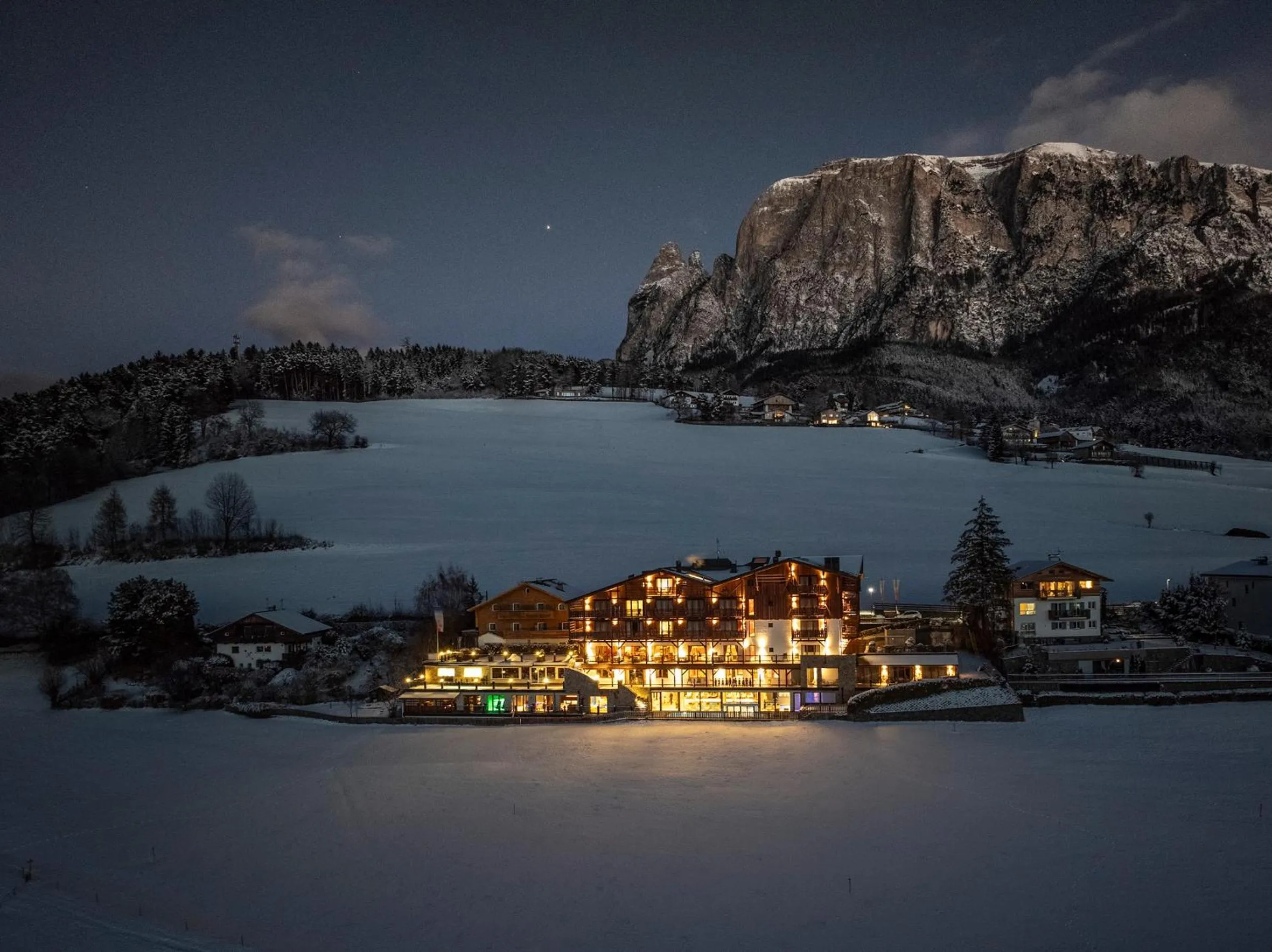 Hotel Emmy - five elements