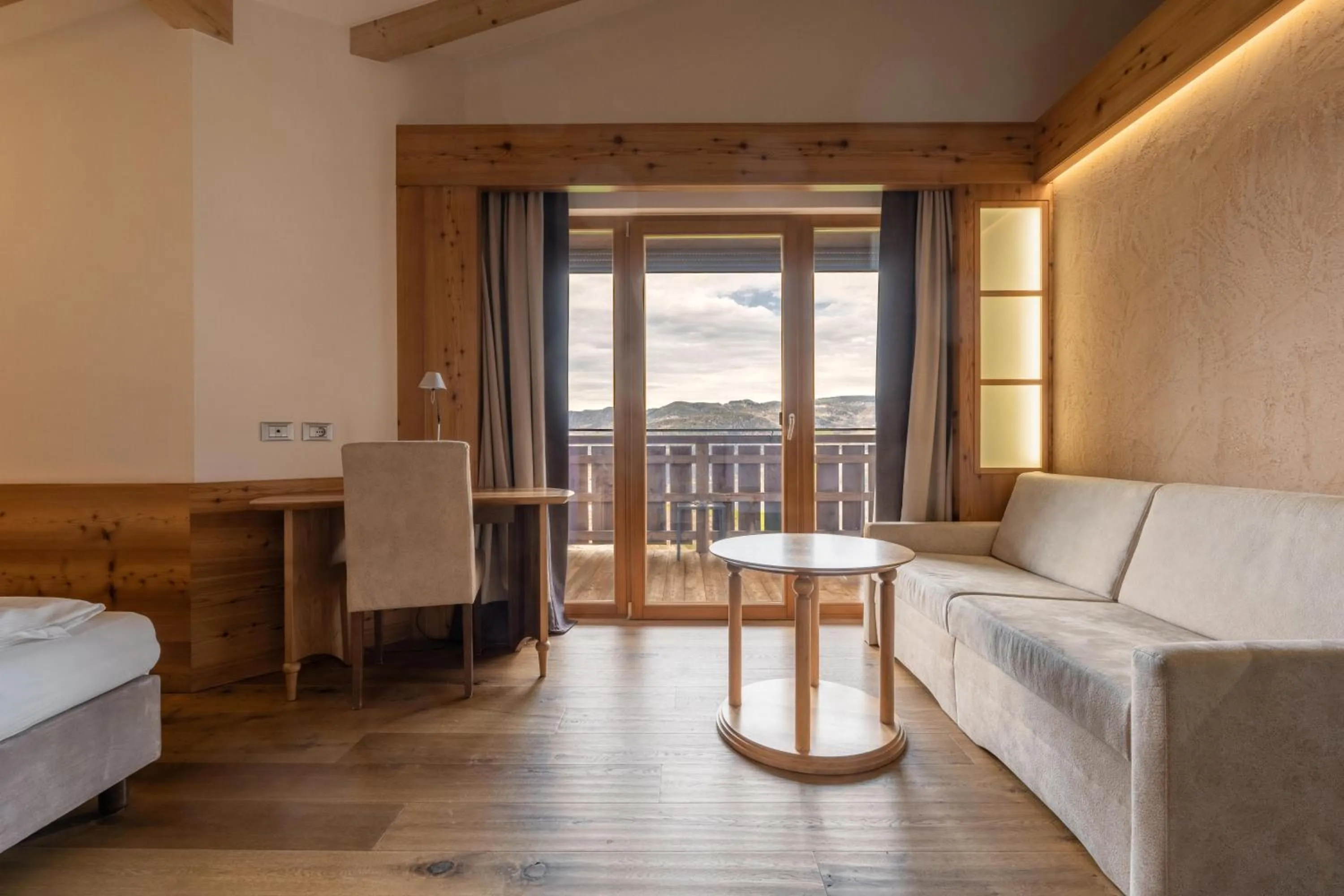 View (from property/room), Bed in Hotel Emmy - five elements