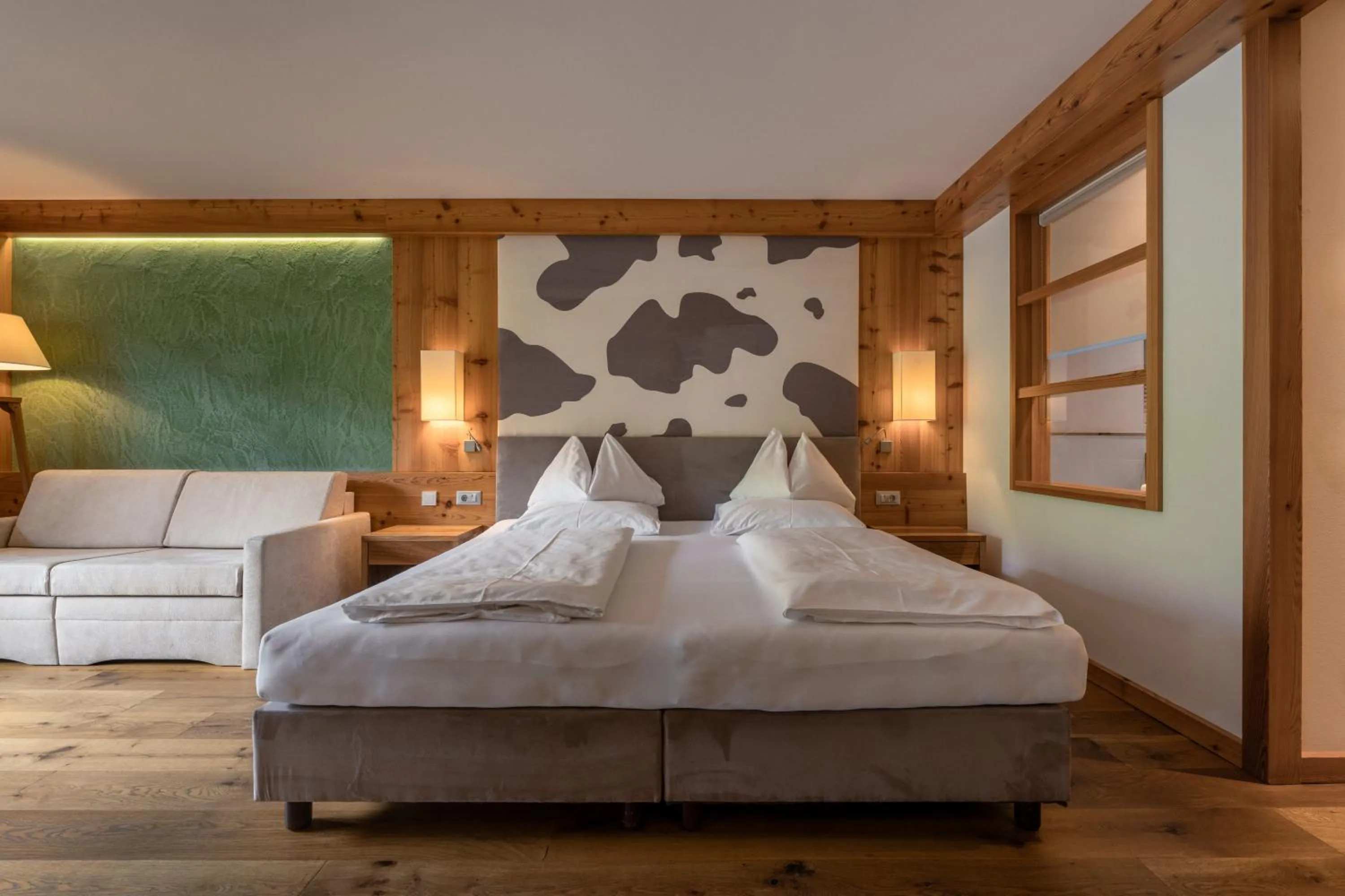 Photo of the whole room, Bed in Hotel Emmy - five elements